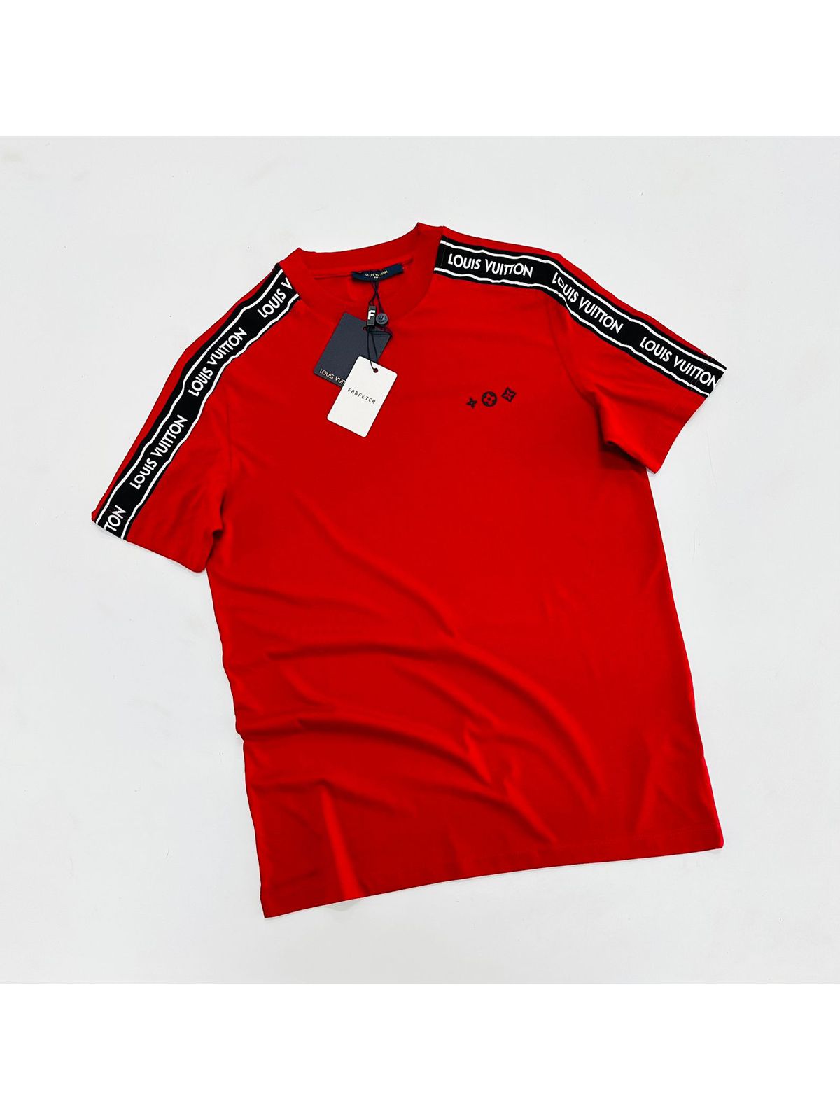 Camiseta Louis Vuitton - Vermelha - SP GRIFES - Camisetas Importadas no Atacado
