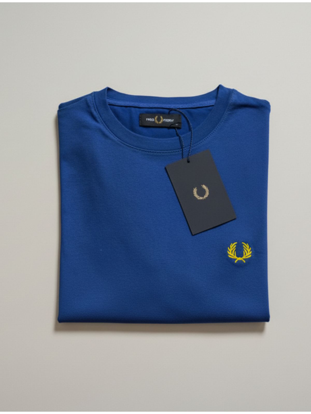 Camiseta Fred Perry - Azul Royal Logo Amarela - Eg... - SP GRIFES - Camisetas Importadas no Atacado