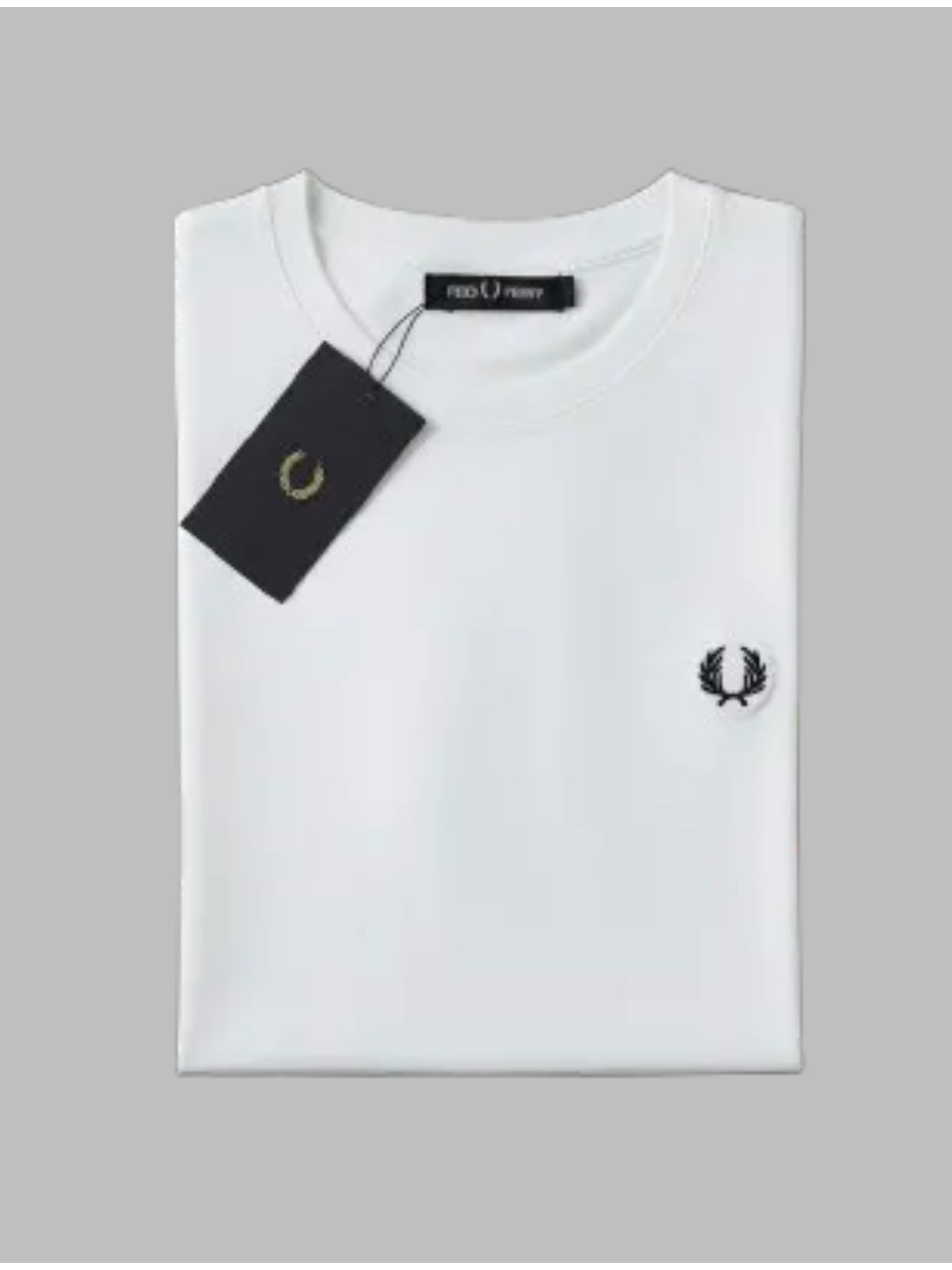 Camiseta Fred Perry - Branco com logo Preta - SP GRIFES - Camisetas Importadas no Atacado
