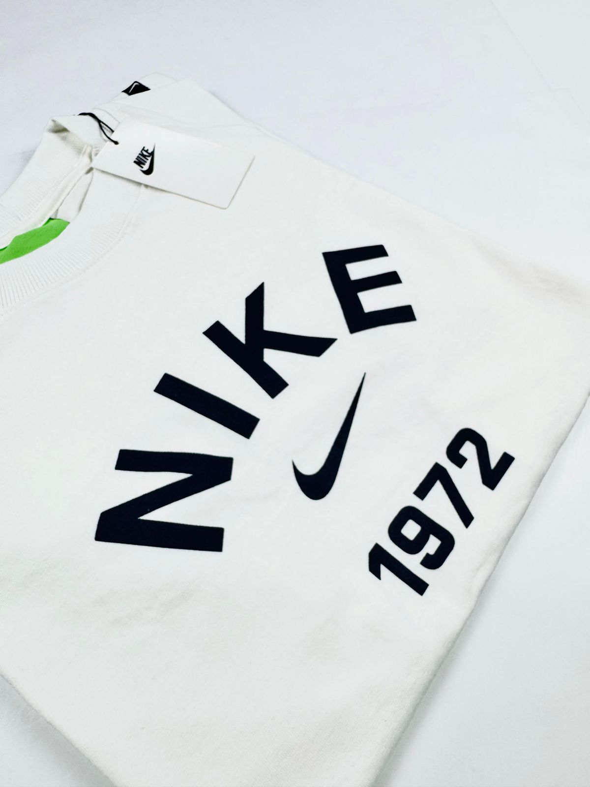CAMISETA NIKE OVERSIZED PERFUMADA - BRANCA - SP GRIFES - Camisetas Importadas no Atacado