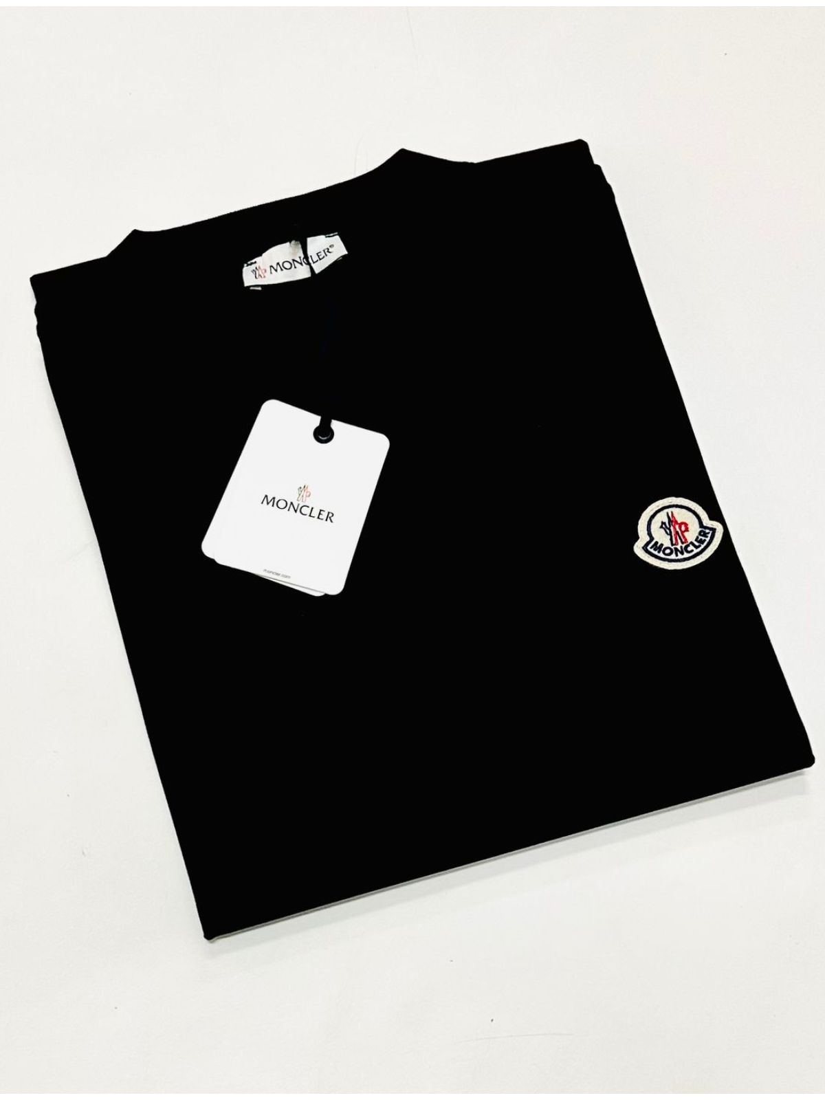 CAMISETA MONCLER - PRETA - SP GRIFES - Camisetas Importadas no Atacado
