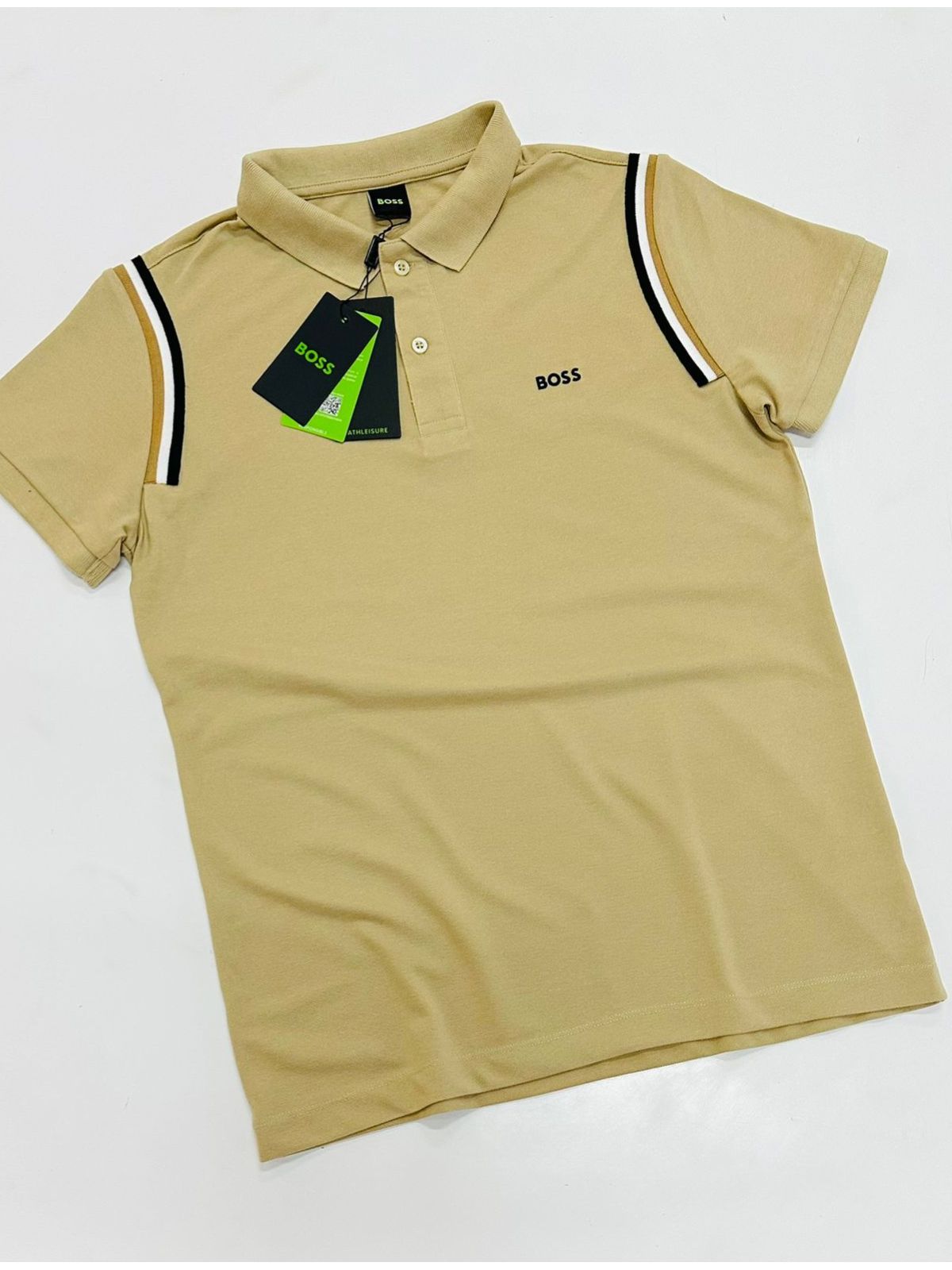 GOLA POLO BOSS DIFERENCIADA NA MANGA - BEGE - SP GRIFES - Camisetas Importadas no Atacado