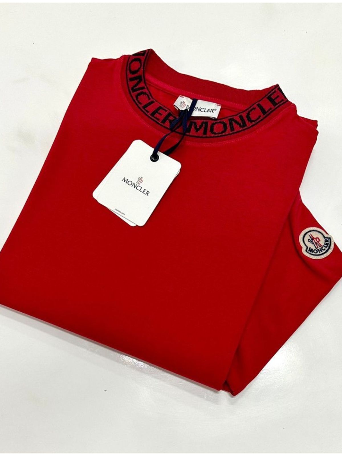 Camiseta Moncler - Vermelha - Chinesa - SP GRIFES - Camisetas Importadas no Atacado