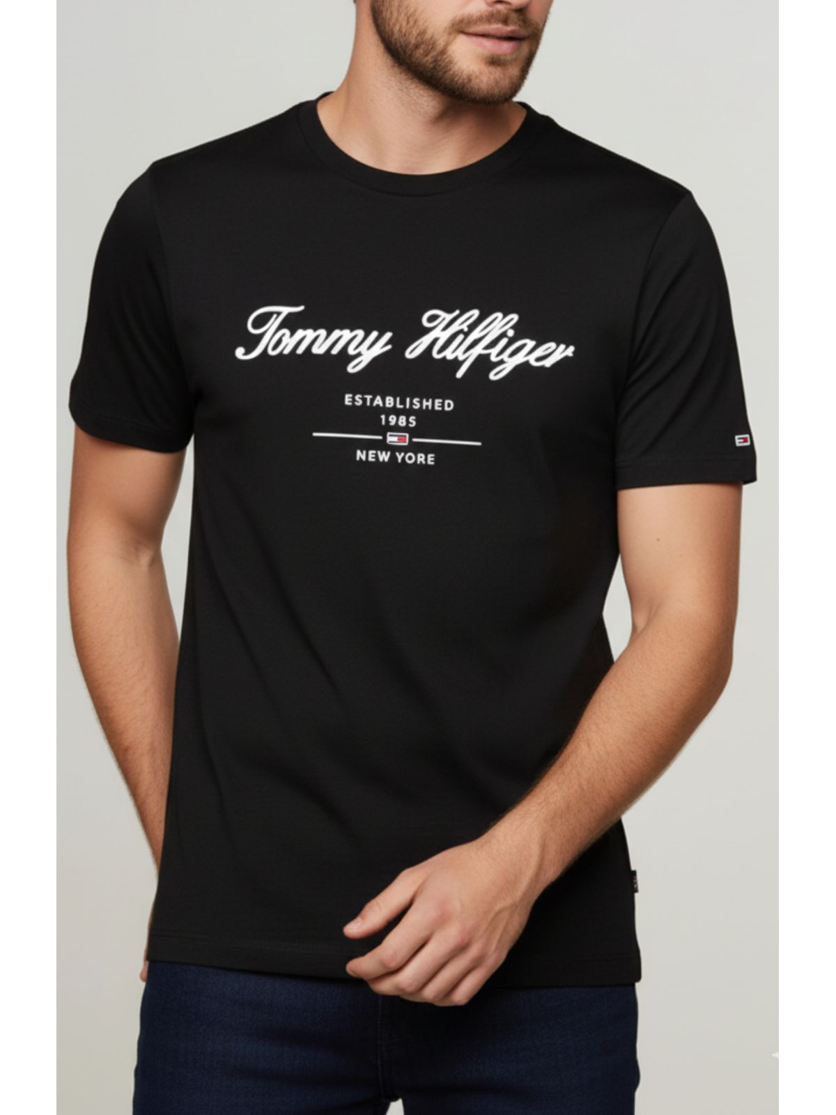 Camiseta Tommy Hilfiger - Preta (Estampa Diferenci... - SP GRIFES - Camisetas Importadas no Atacado
