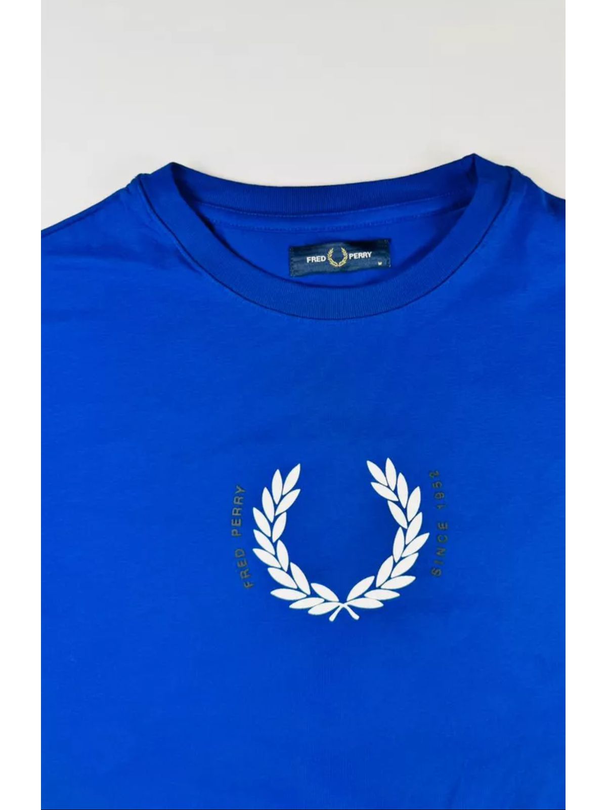 Camiseta Fred Perry - Azul Royal - Emborrachada - ... - SP GRIFES - Camisetas Importadas no Atacado