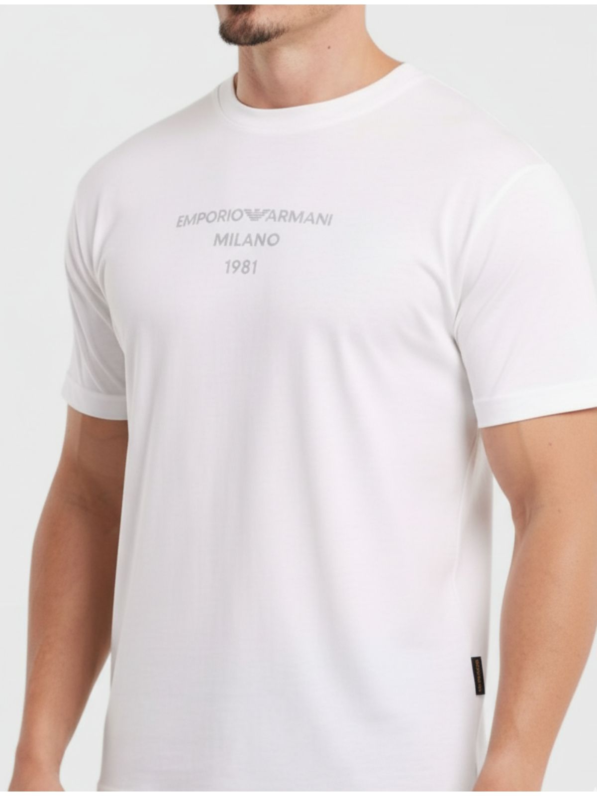 Camiseta Armani 1981 - Branca - Egípcia - SP GRIFES - Camisetas Importadas no Atacado
