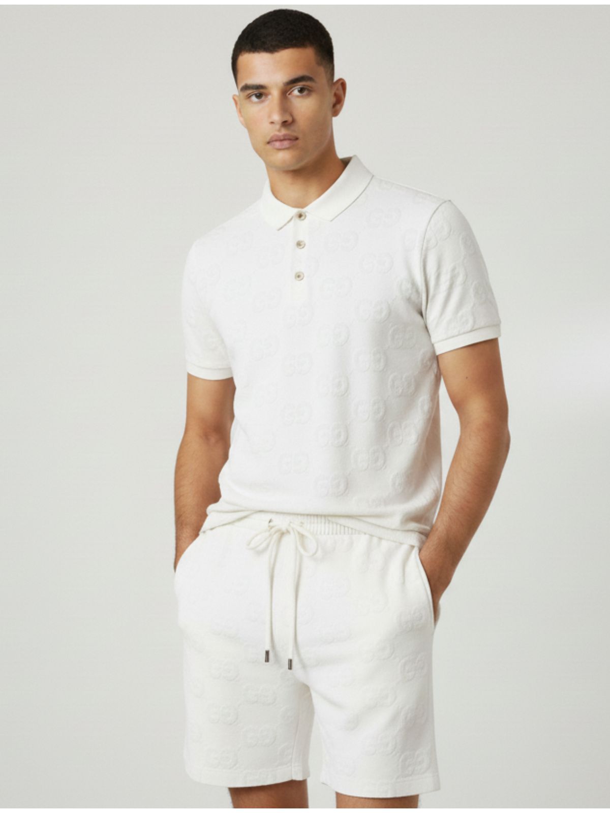 CONJUNTO GUCCI - BRANCO - SP GRIFES - Camisetas Importadas no Atacado