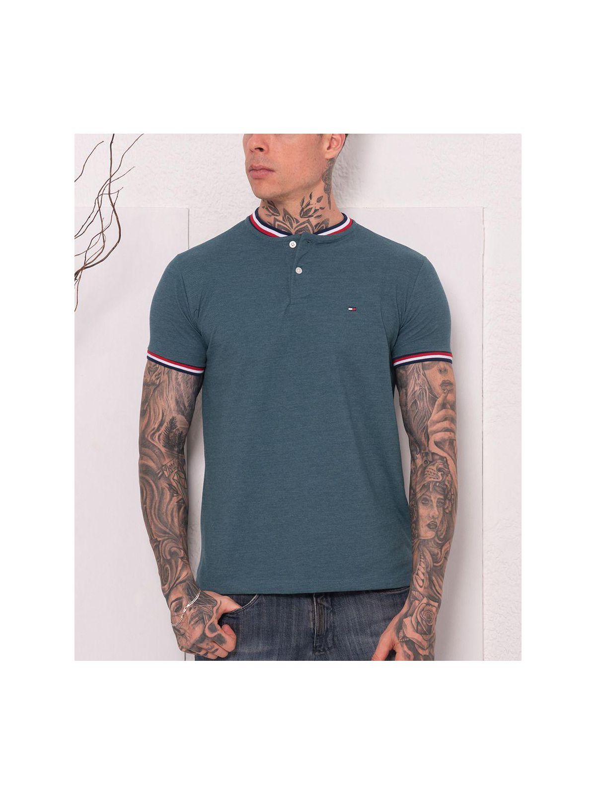 Camiseta Tommy Hilfiger - Gola Retilinea Tricolor - SP GRIFES - Camisetas Importadas no Atacado