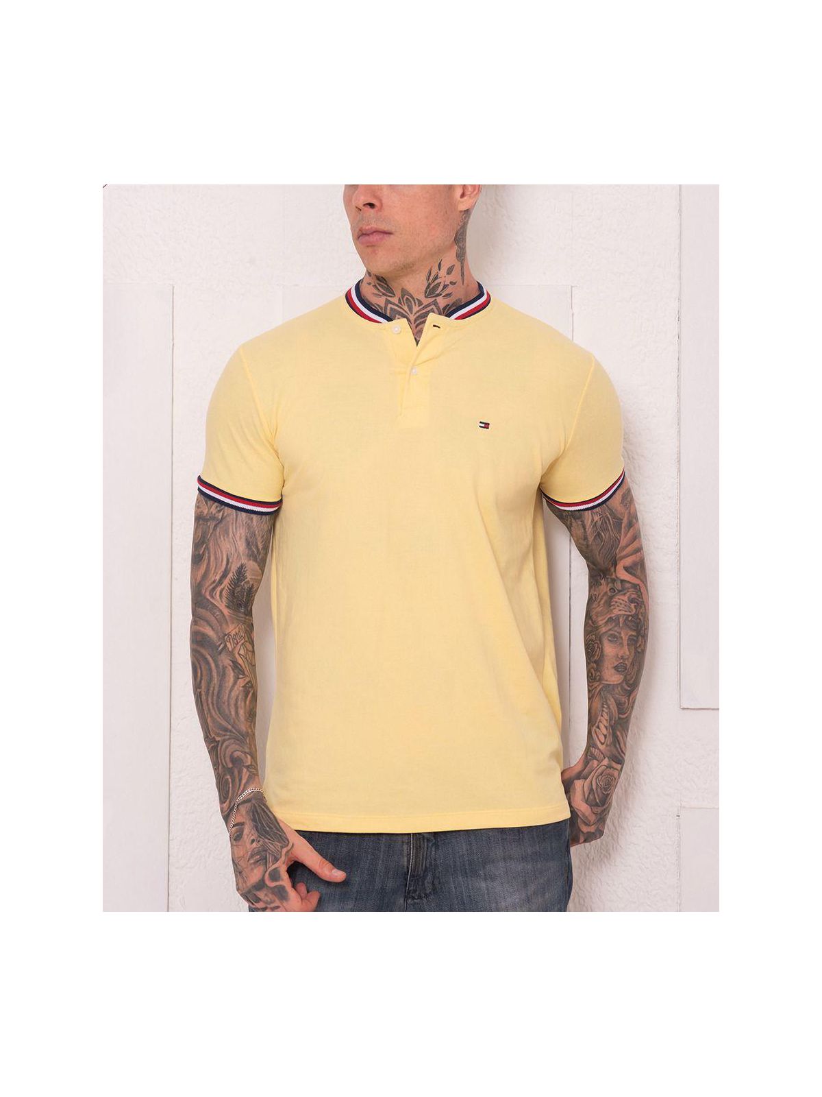 Camiseta Tommy Hilfiger - Gola Retilinea Tricolor - SP GRIFES - Camisetas Importadas no Atacado