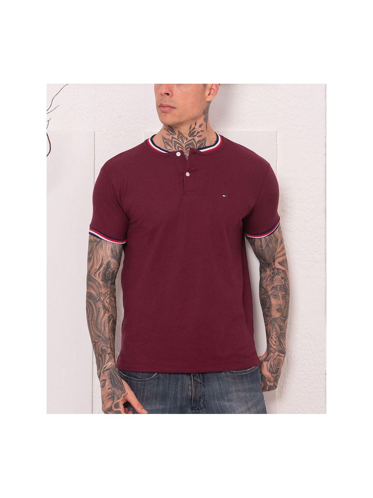 Camiseta Tommy Hilfiger - Gola Retilinea Tricolor - SP GRIFES - Camisetas Importadas no Atacado