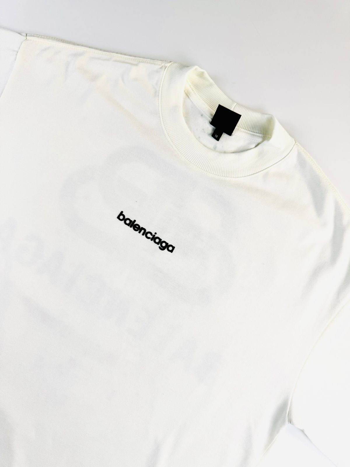 Camiseta Balenciaga - Oversized - SP GRIFES - Camisetas Importadas no Atacado