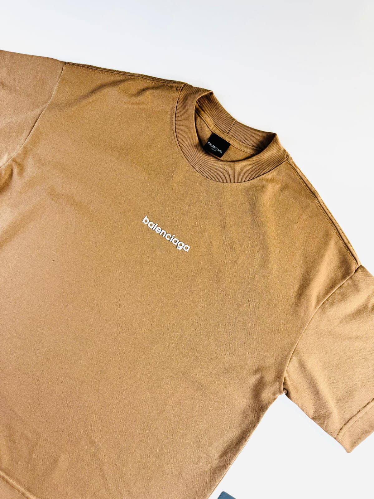 Camiseta Balenciaga - Oversized - SP GRIFES - Camisetas Importadas no Atacado