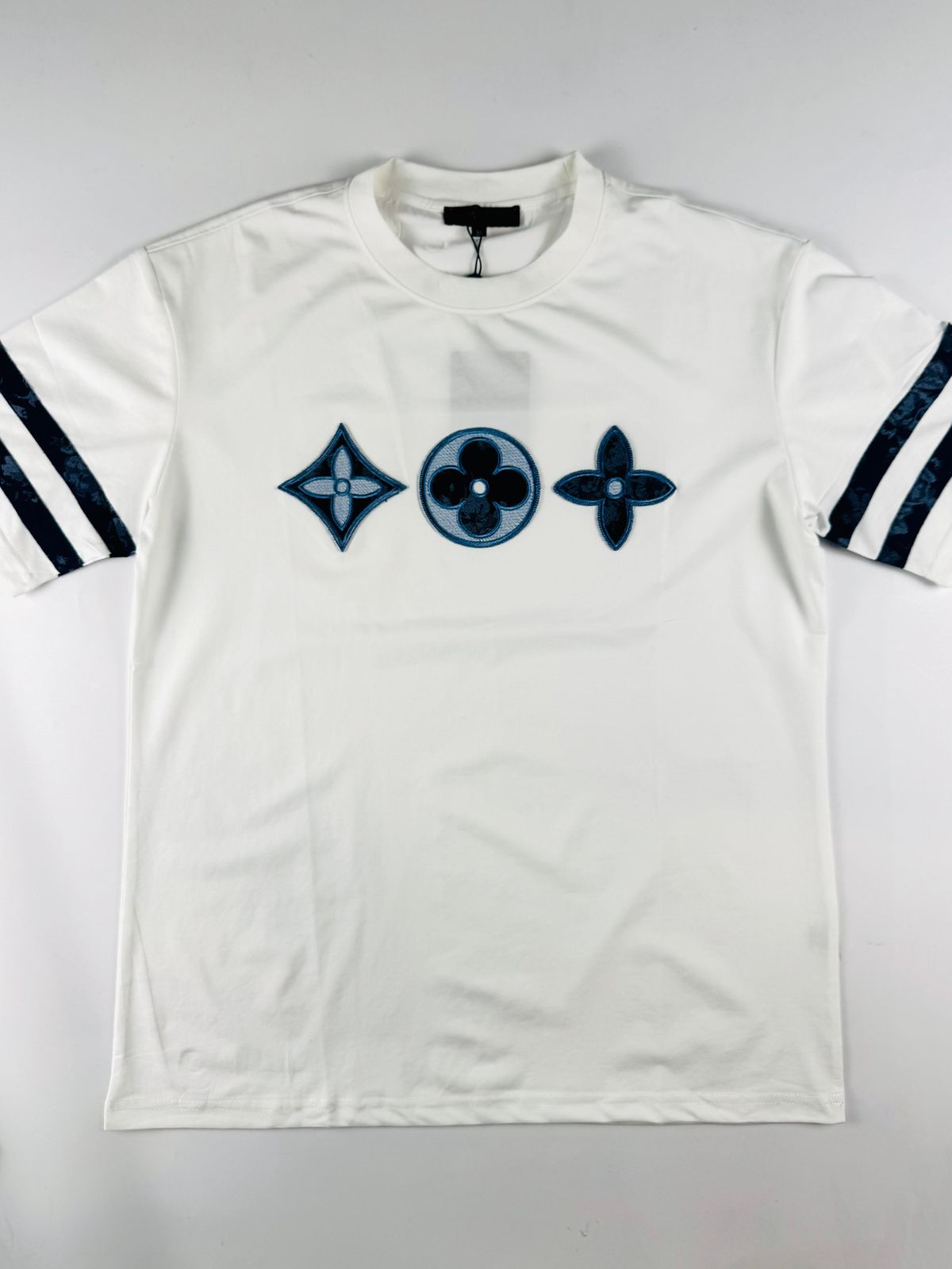 Camiseta Louis Vuitton - Importada - SP GRIFES - Camisetas Importadas no Atacado