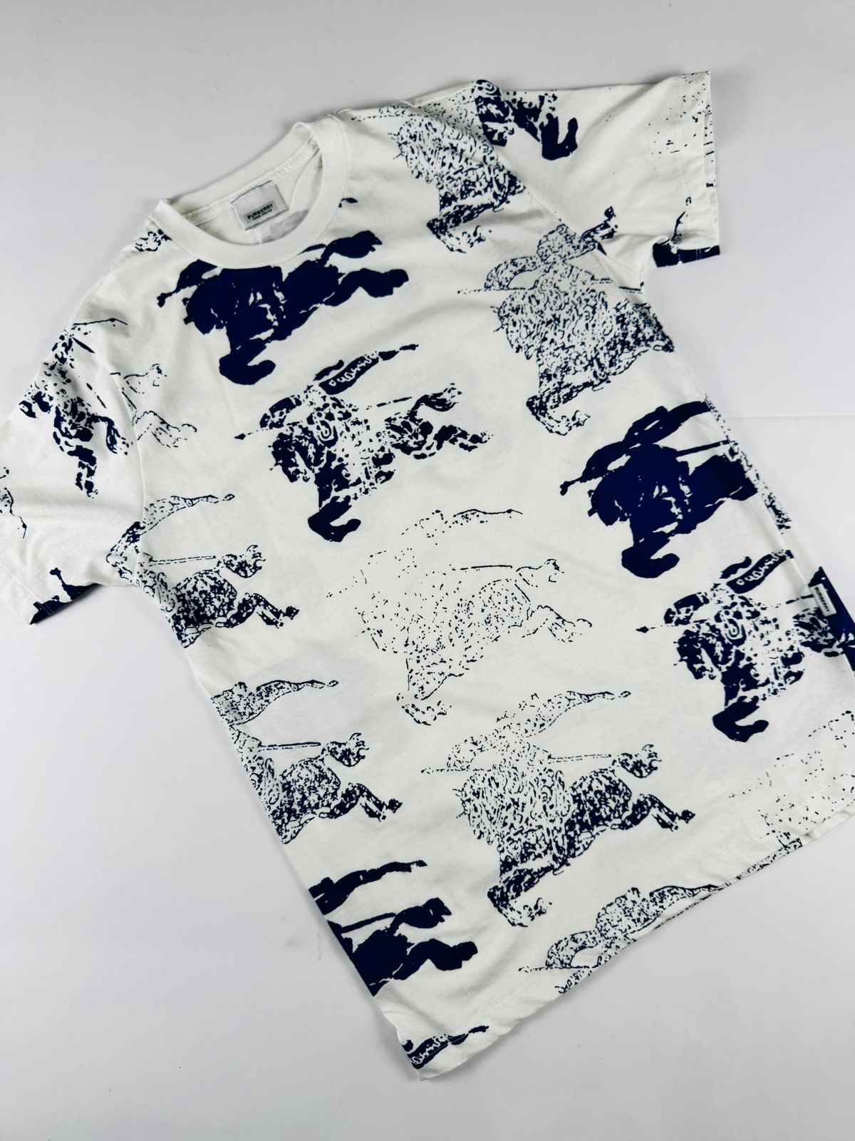 Camiseta Bur3erry - SP GRIFES - Camisetas Importadas no Atacado
