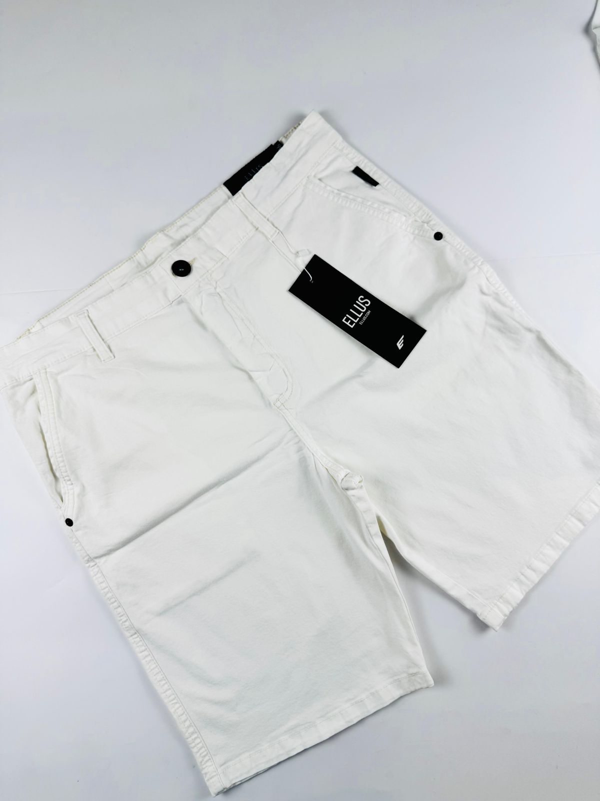 Bermuda Sarja - off white - SP GRIFES - Camisetas Importadas no Atacado