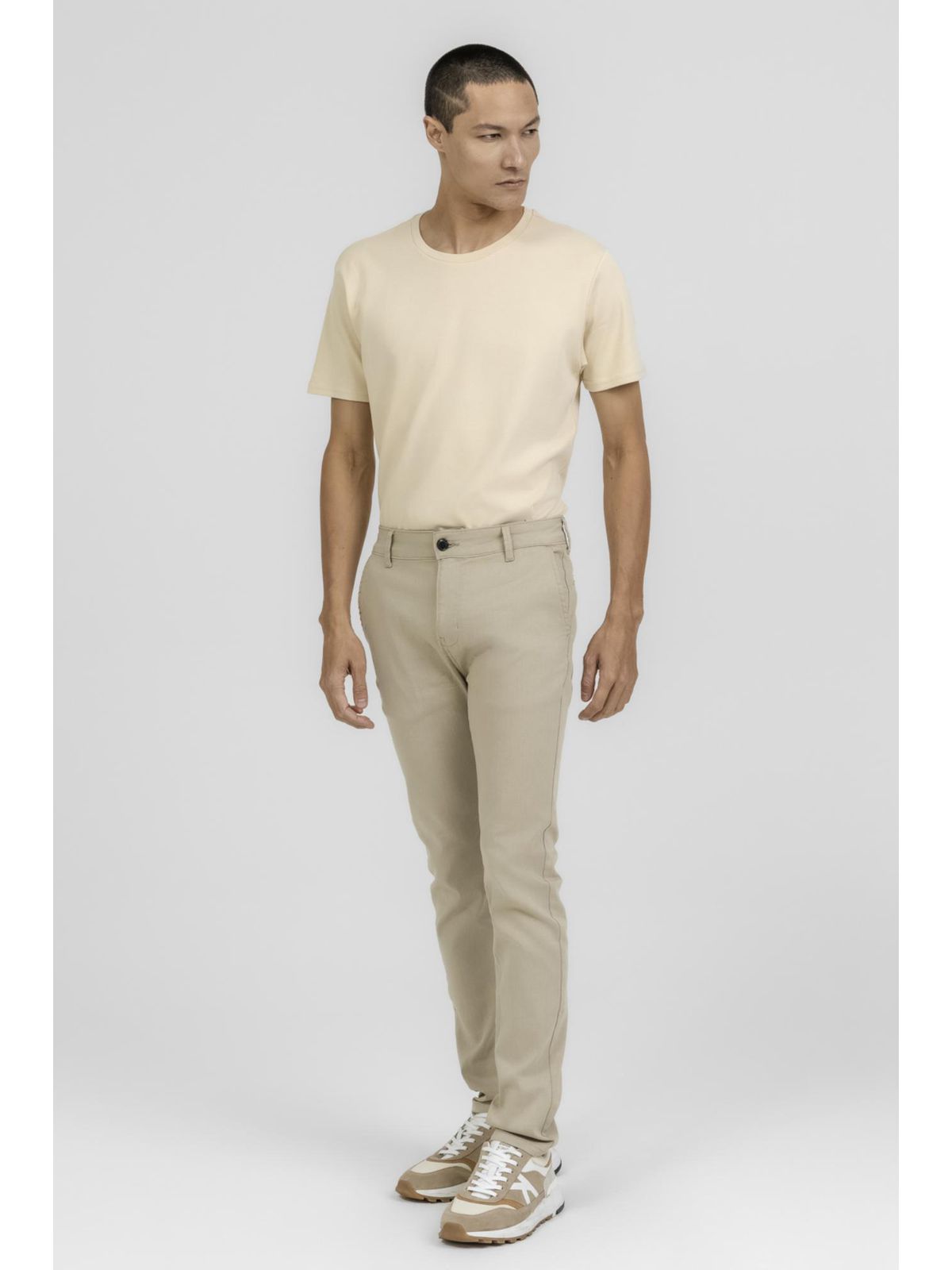 Calça em Sarja Slim K&J Bege CL001070 - 63013... - Teselli