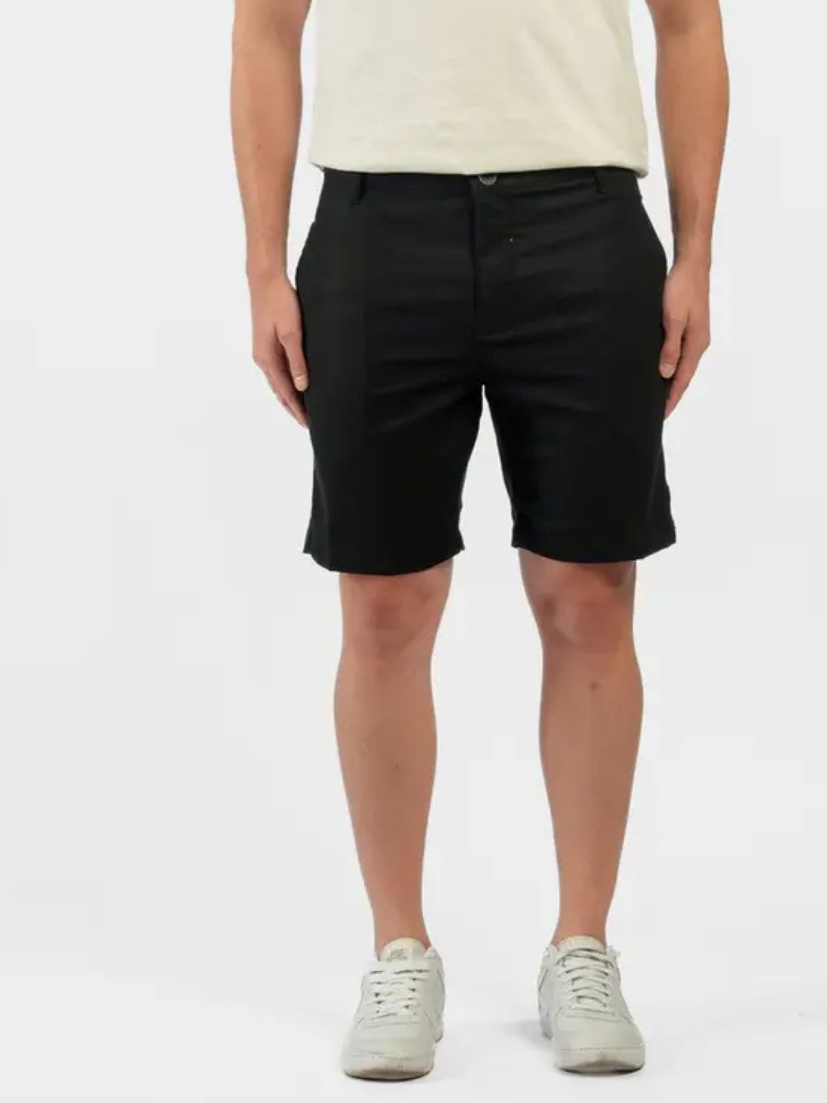 Bermuda em Linho Saka Preto BE82502 - 65796 - Teselli