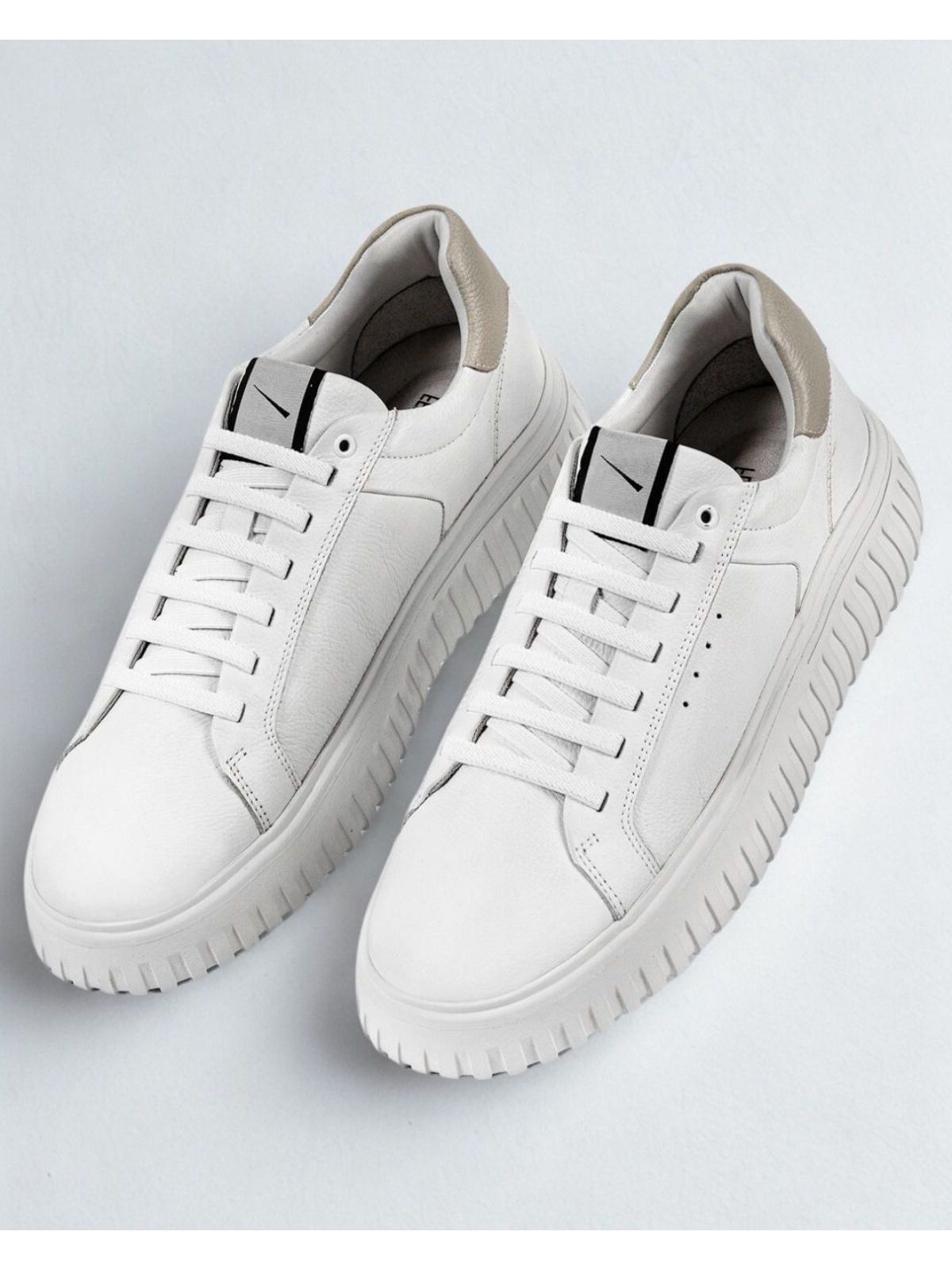 Tênis Casual Ferracini Branco 8103 - 64450 - Teselli