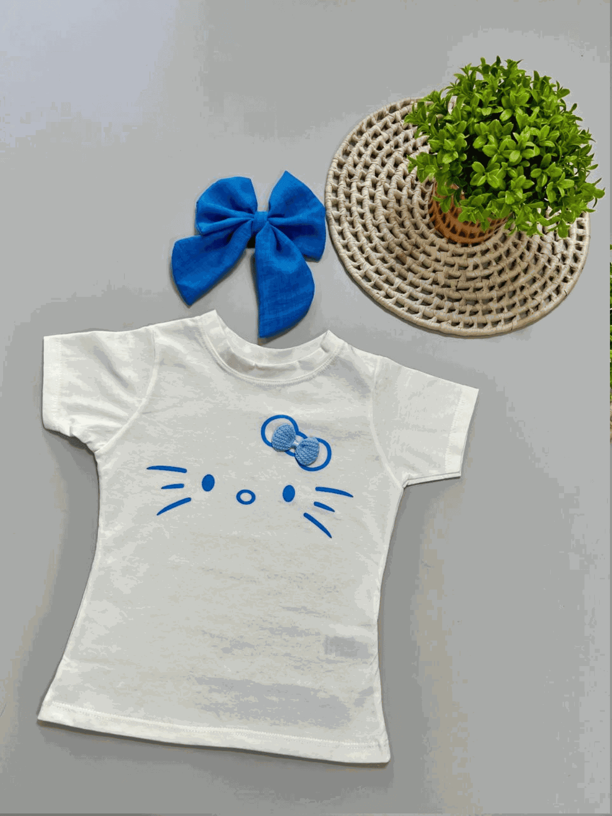 T-shirt Hello Kitty Azul - Isa Cintra Moda Infantil
