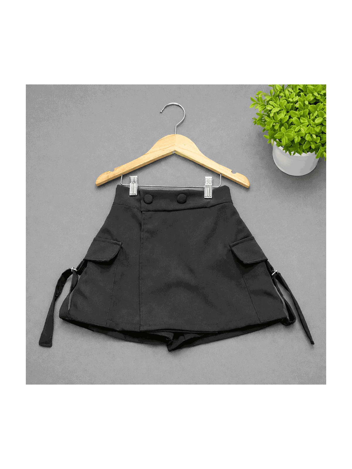 Short Saia Cargo Juvenil Preta - Isa Cintra Moda Infantil