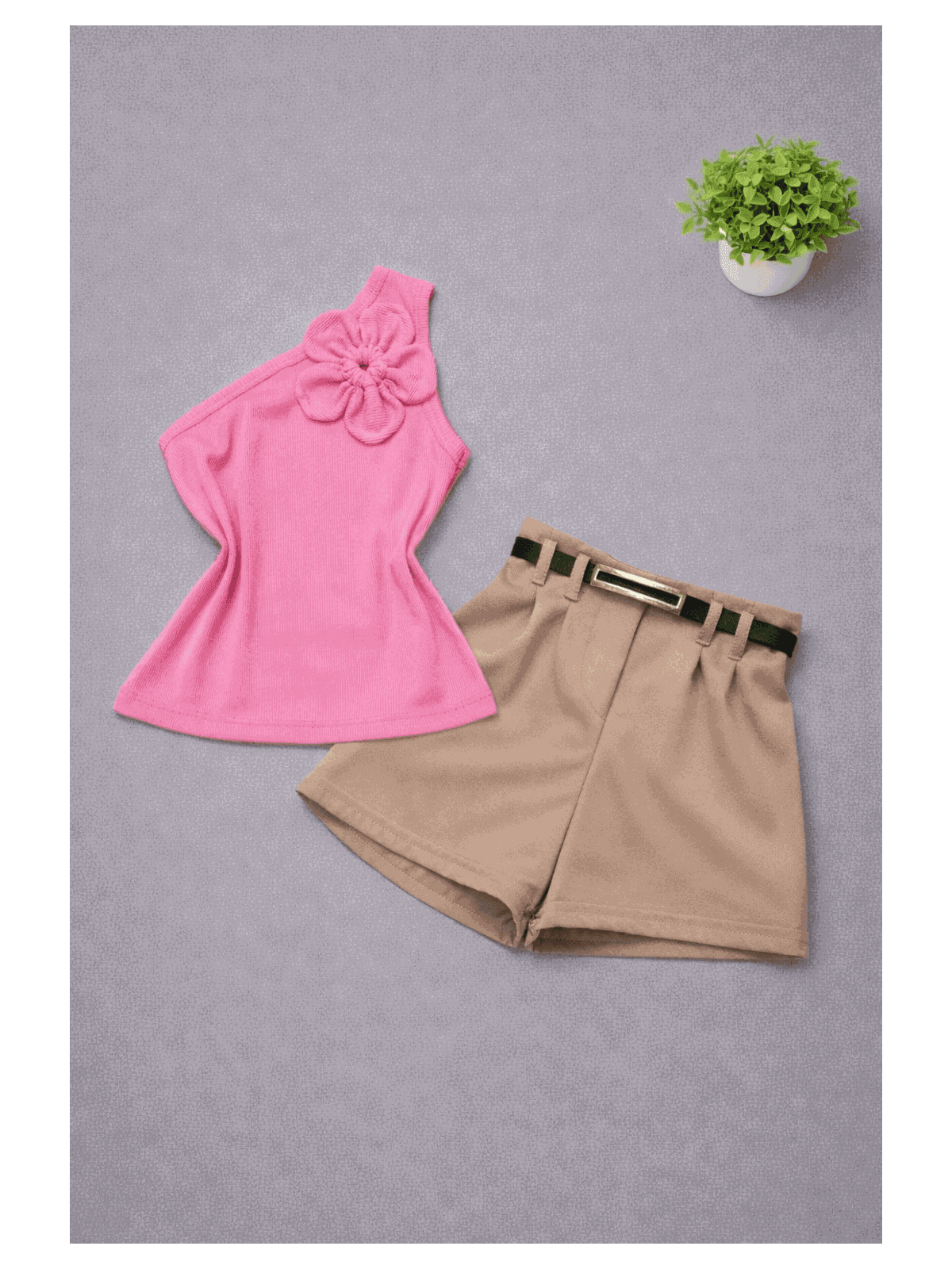 Conjunto Blusa Flor Rosa + Short Bege Bela - Isa Cintra Moda Infantil