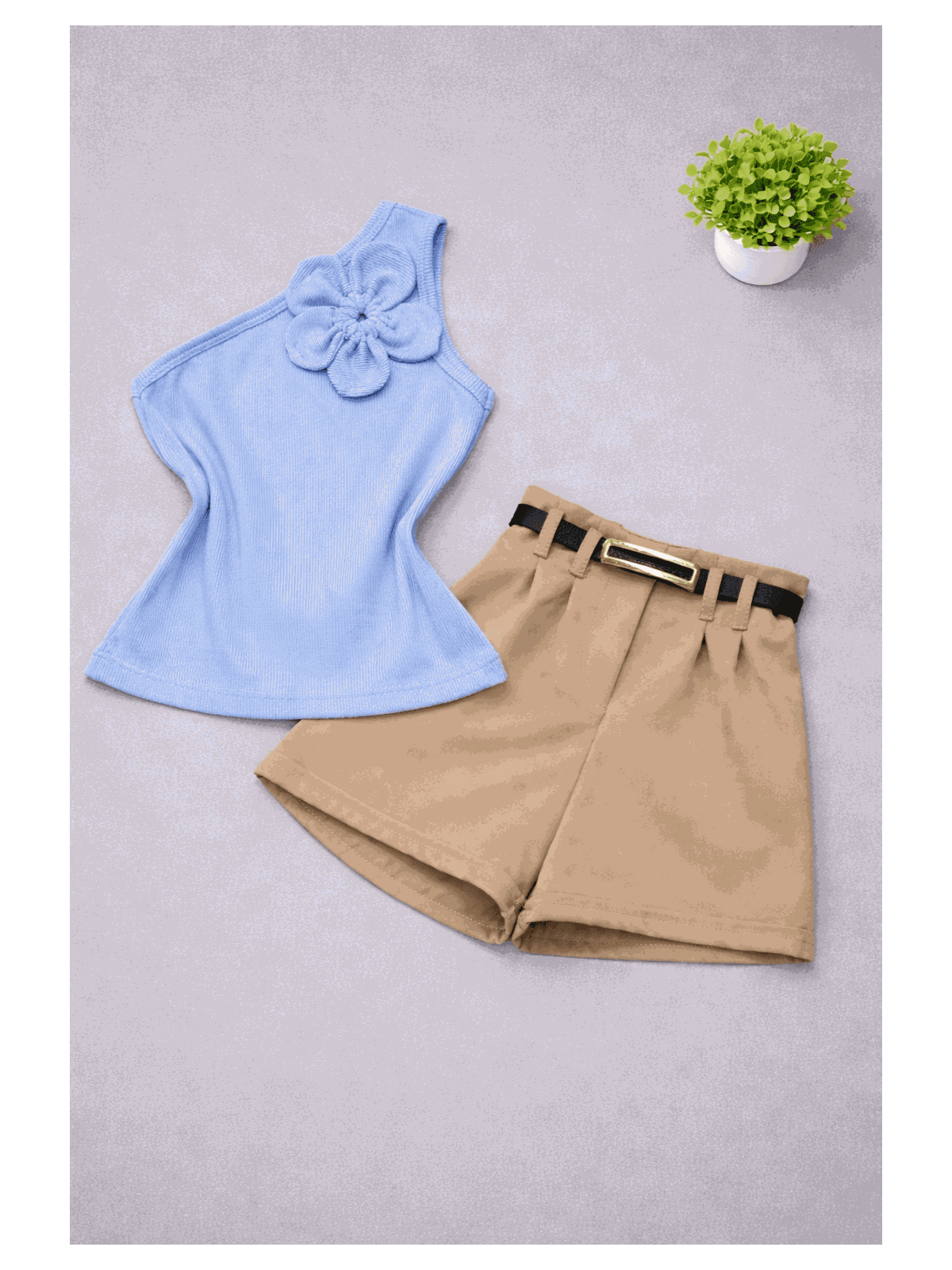 Conjunto Blusa Flor Azul+ Short Bege Bela - Isa Cintra Moda Infantil