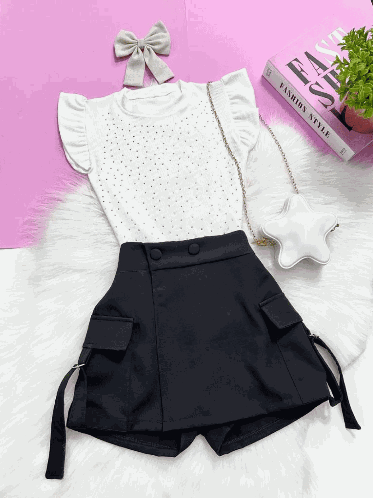 Conjunto Blusa Brilho Branco + Short Saia Cargo Pr... - Isa Cintra Moda Infantil