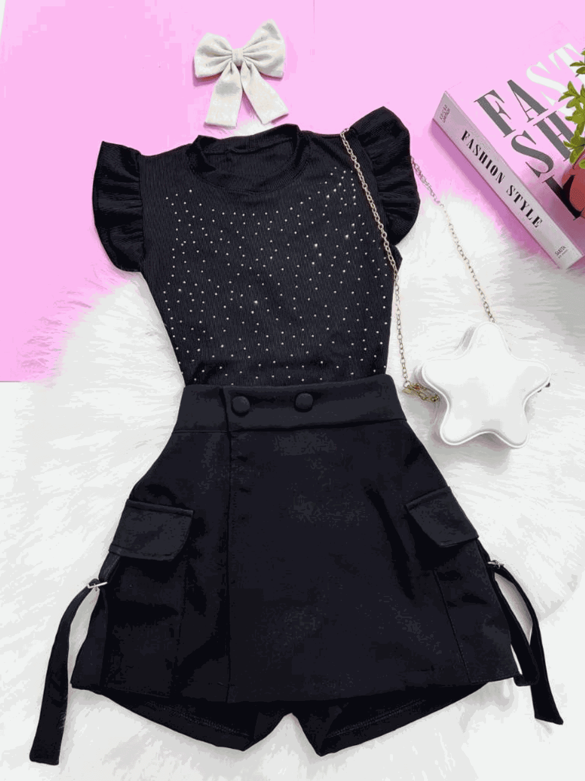 Conjunto Blusa Brilho Preto + Short Saia Cargo Pre... - Isa Cintra Moda Infantil