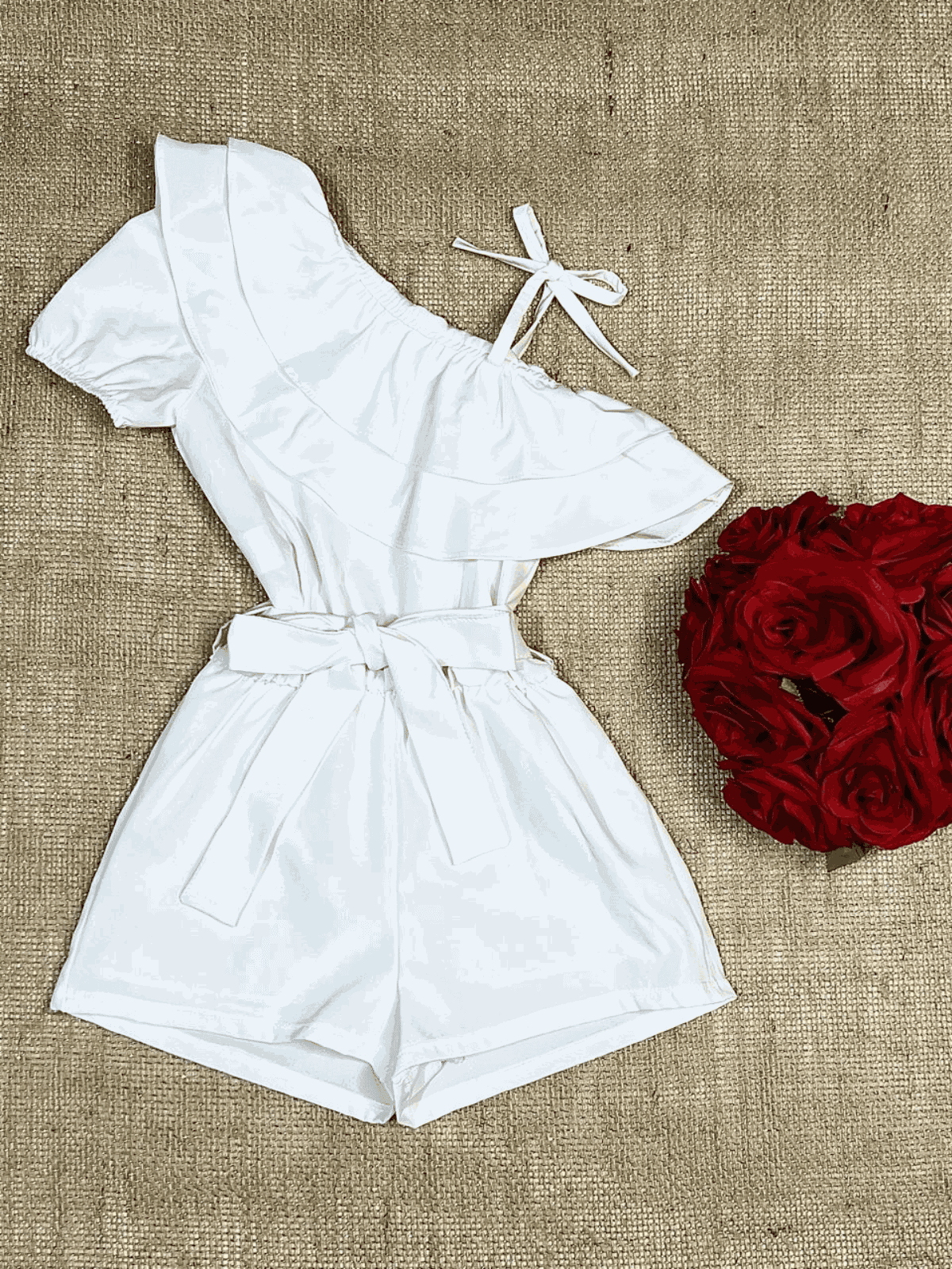 Macaquinho Babado Branco - Isa Cintra Moda Infantil