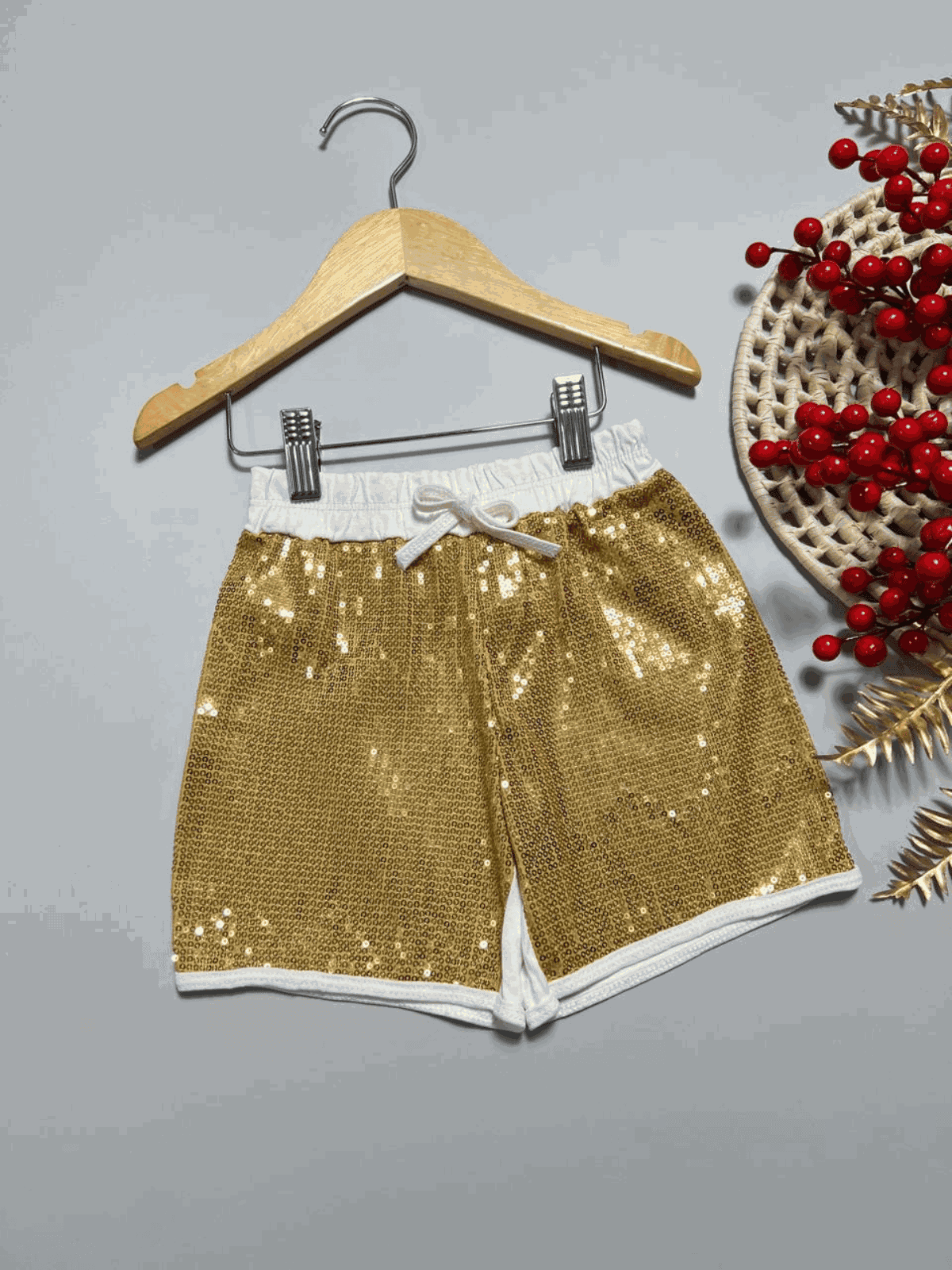 Short Infantil Paetê Dourado - Isa Cintra Moda Infantil