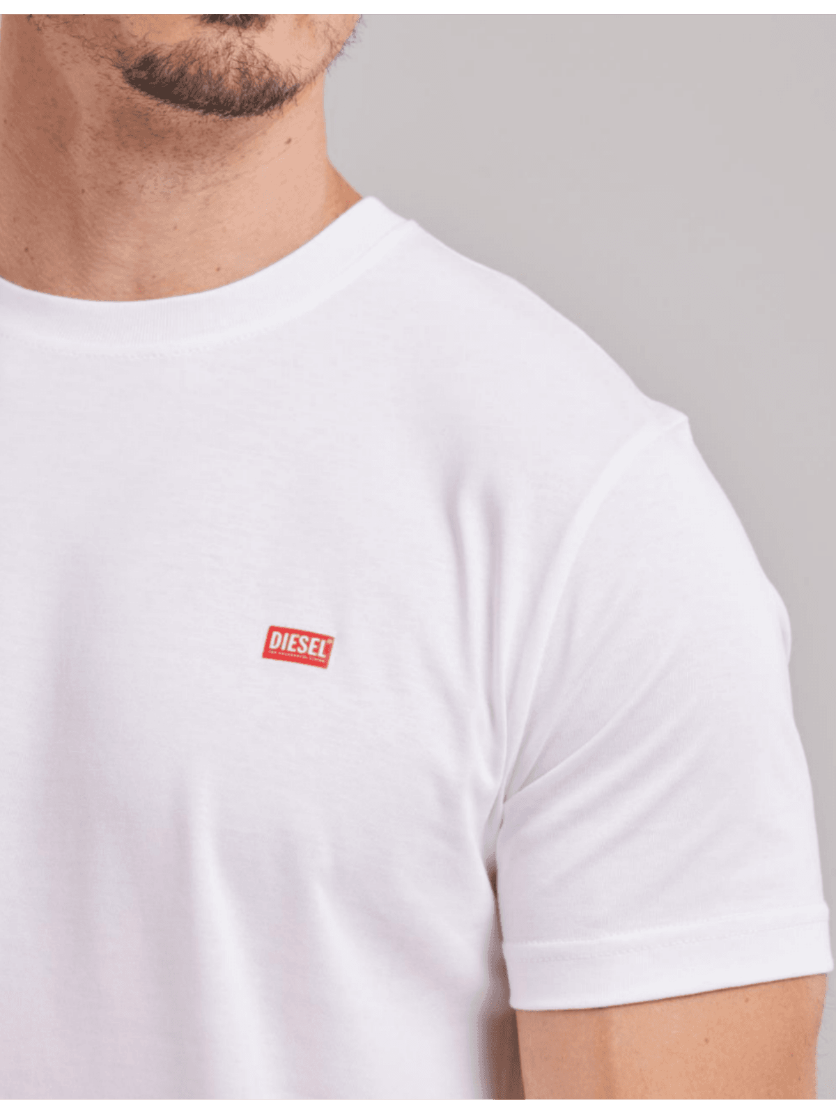 CAMISETA DIESEL - BRANCA COM VERMELHO - SP GRIFES - Camisetas Importadas no Atacado