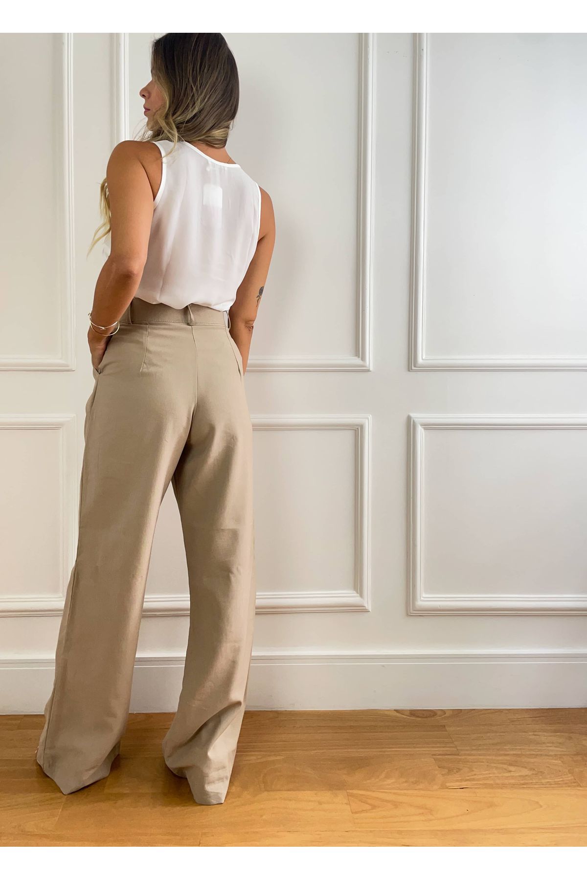 Calca Ava Alfaiataria Wide Leg caqui