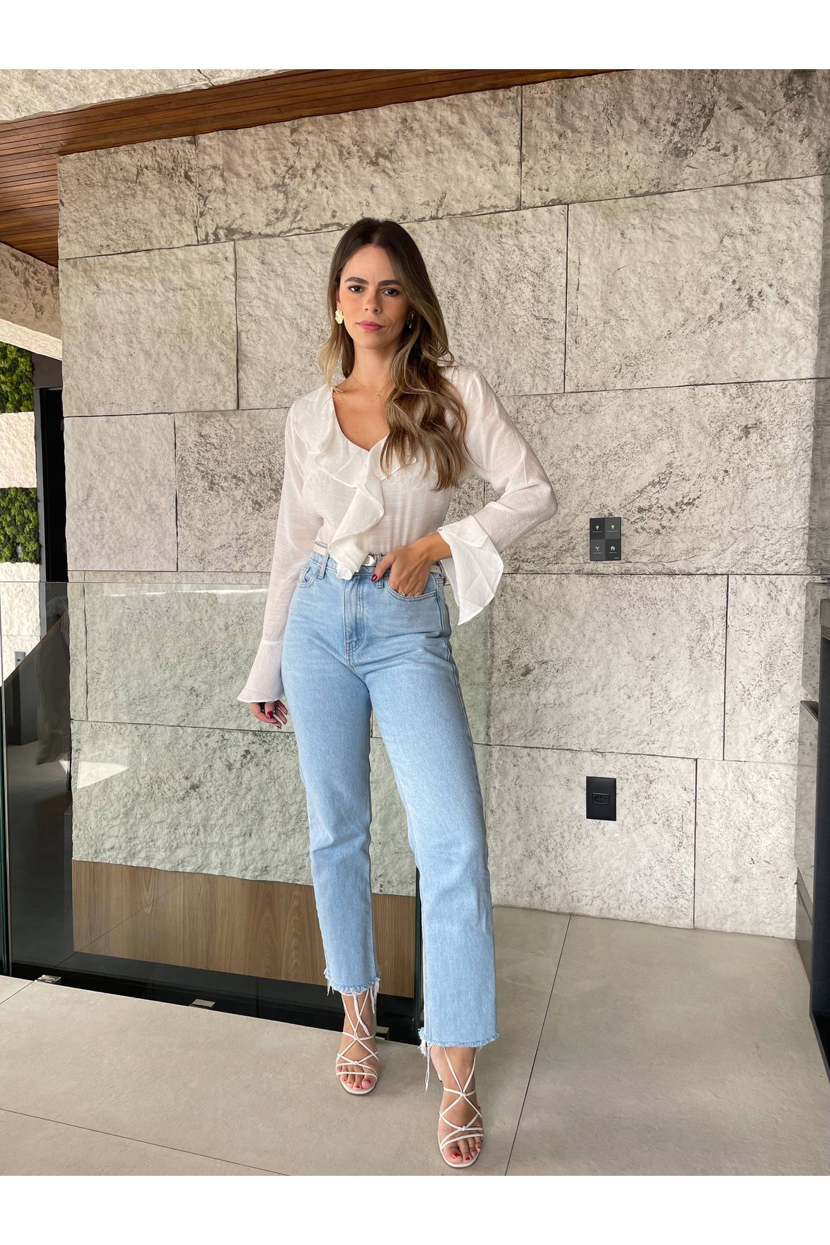 Calça Fiorella Jeans reta cintura alta - lavagem clara