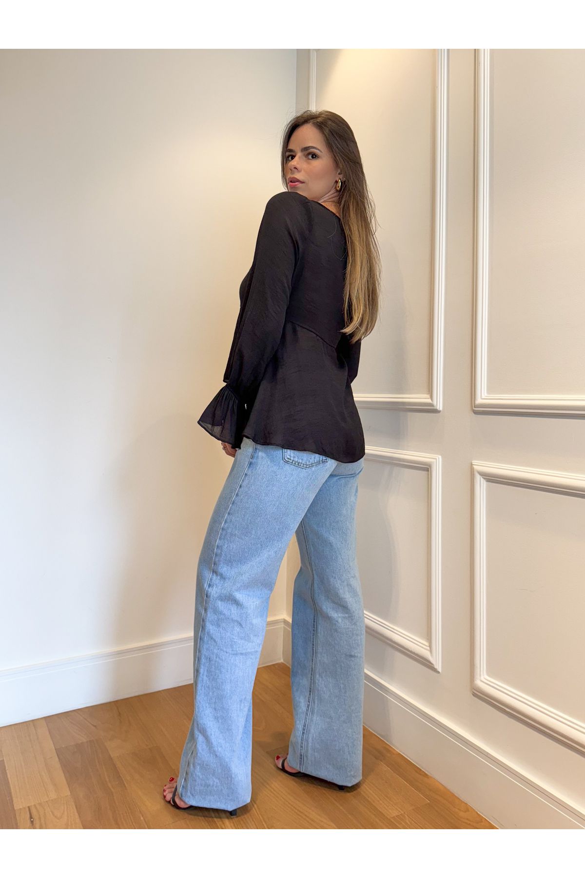 Blusa Claudia babados e amarração - Preto