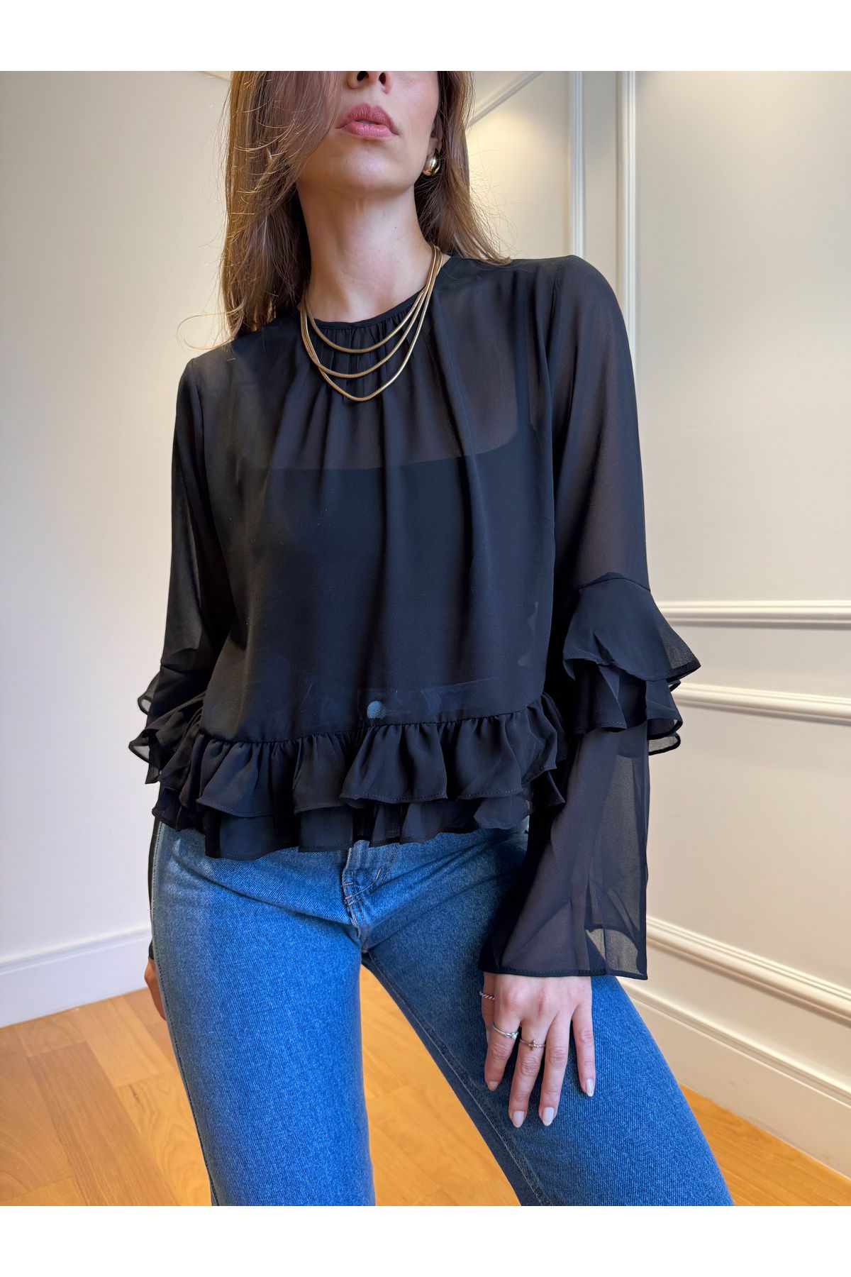 Blusa Ester manga longa com babado e transparência - Preto