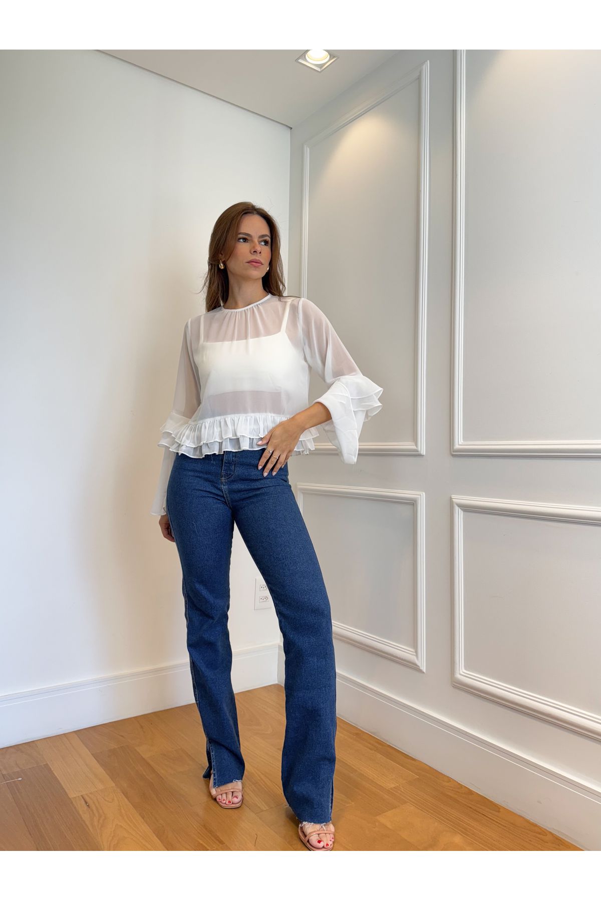 Blusa Ester manga longa com babado e transparência - Branca