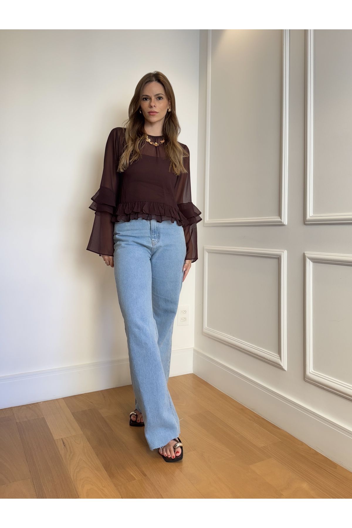 Blusa Ester manga longa com babado e transparência - Marrom