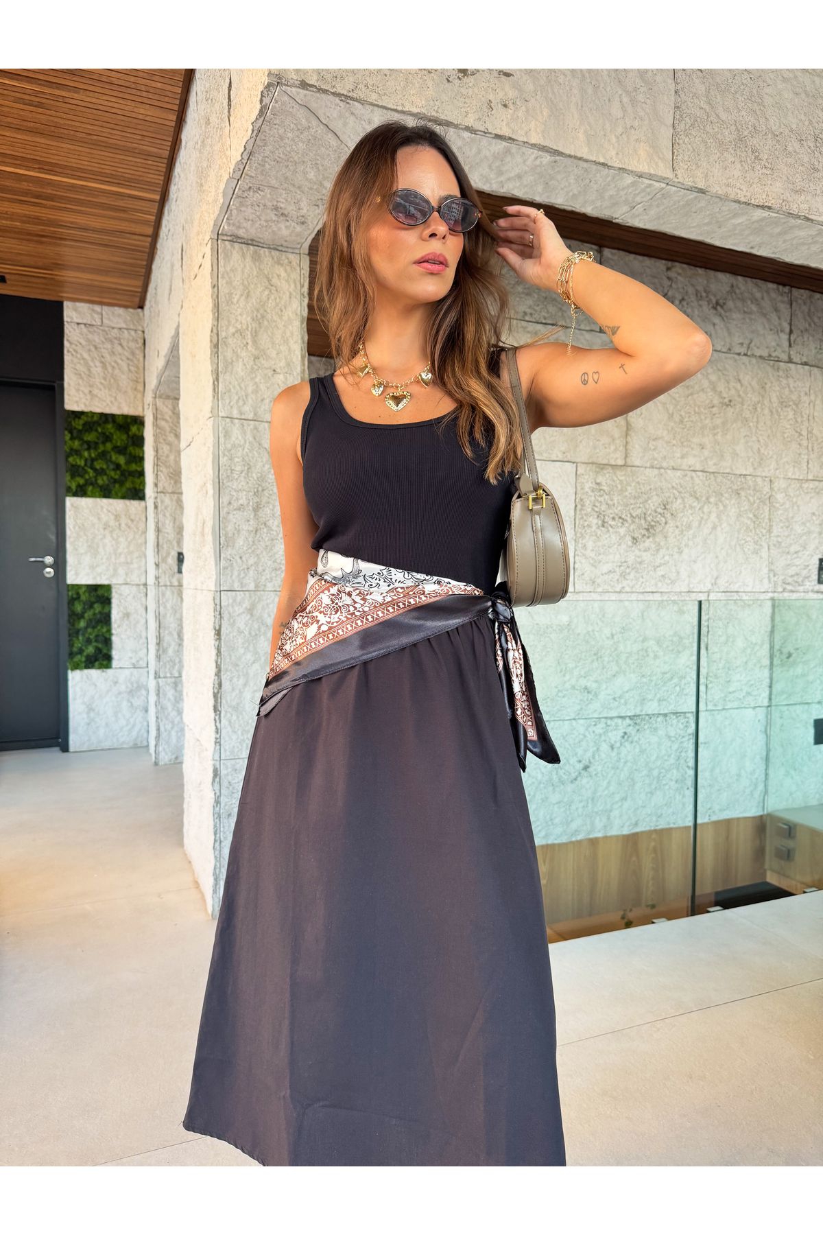 Vestido Mici midi - Preto