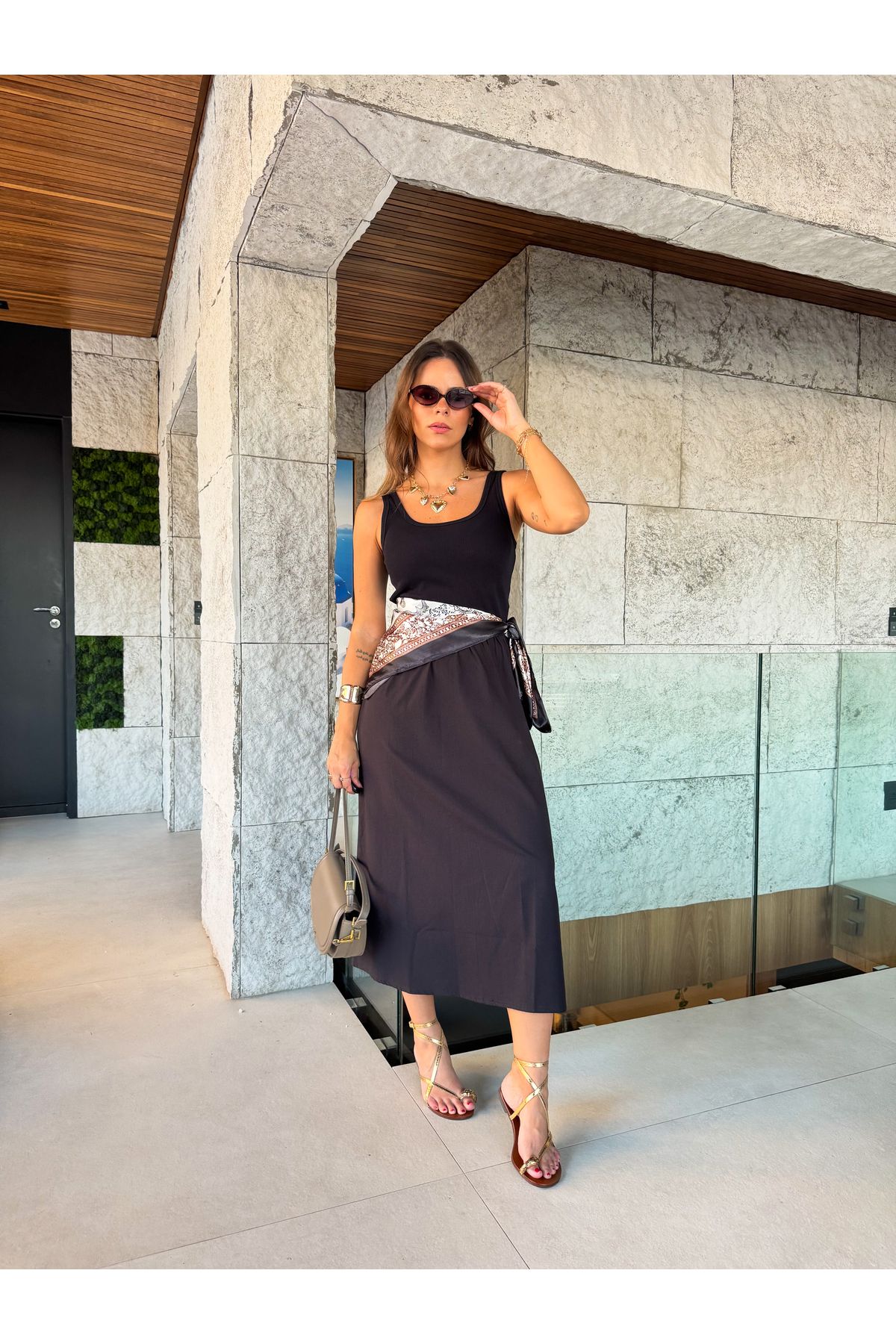 Vestido Mici midi - Preto