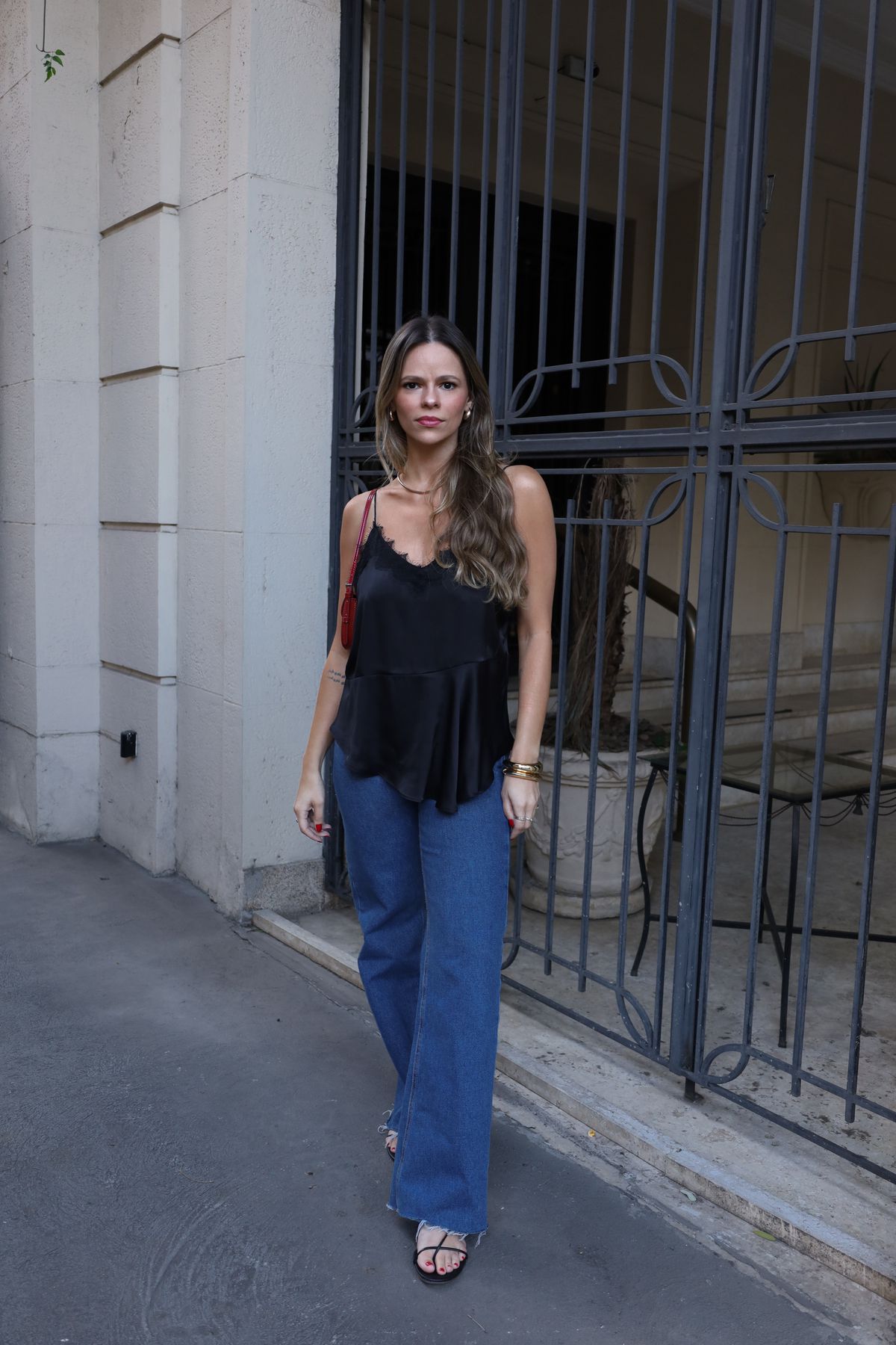 Regata Amelie acetinada e renda - Preto