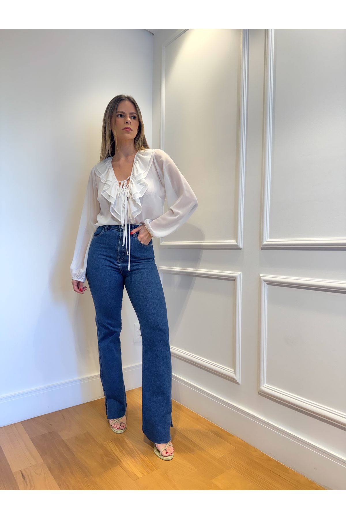 Blusa Clarisse manga longa com bab e amarração transparência - Branca 