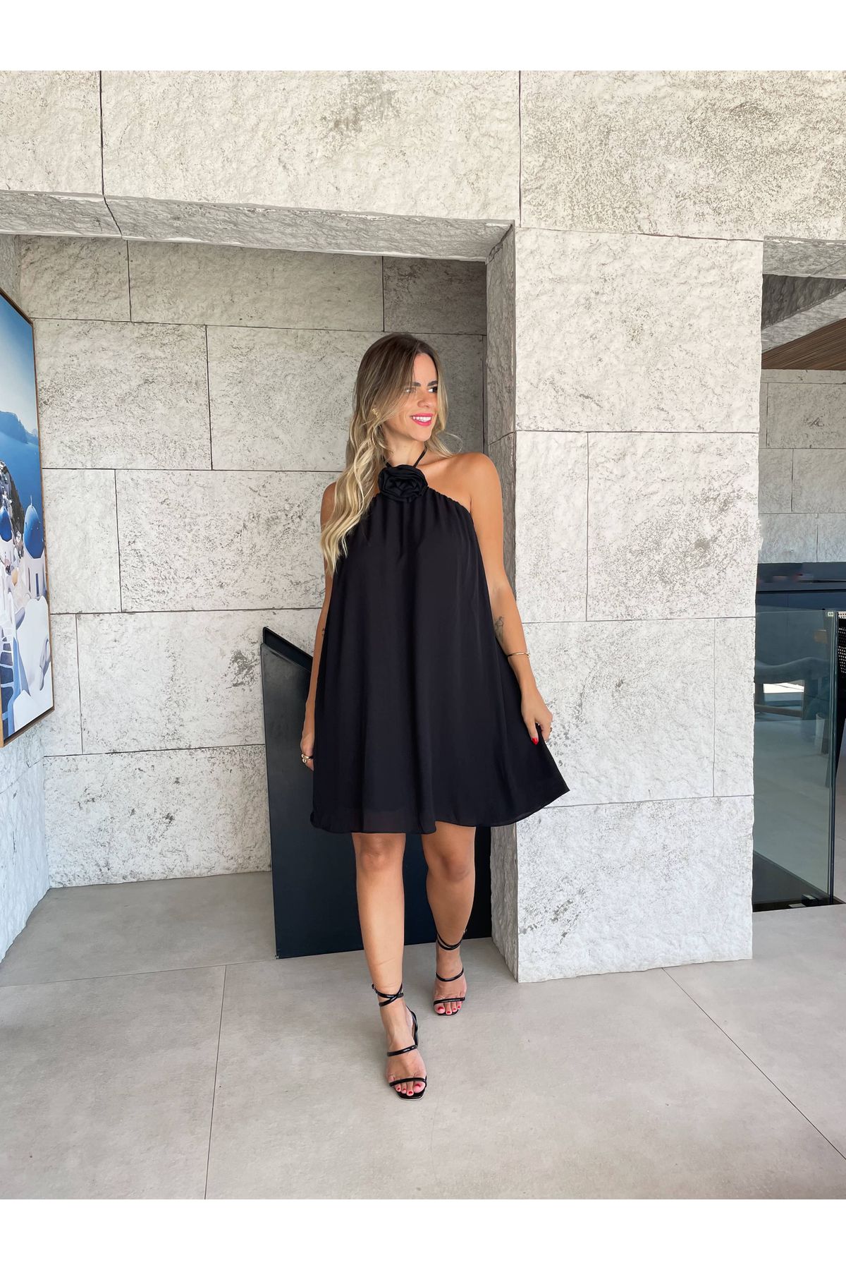 Vestido Soraia com flor - Preto