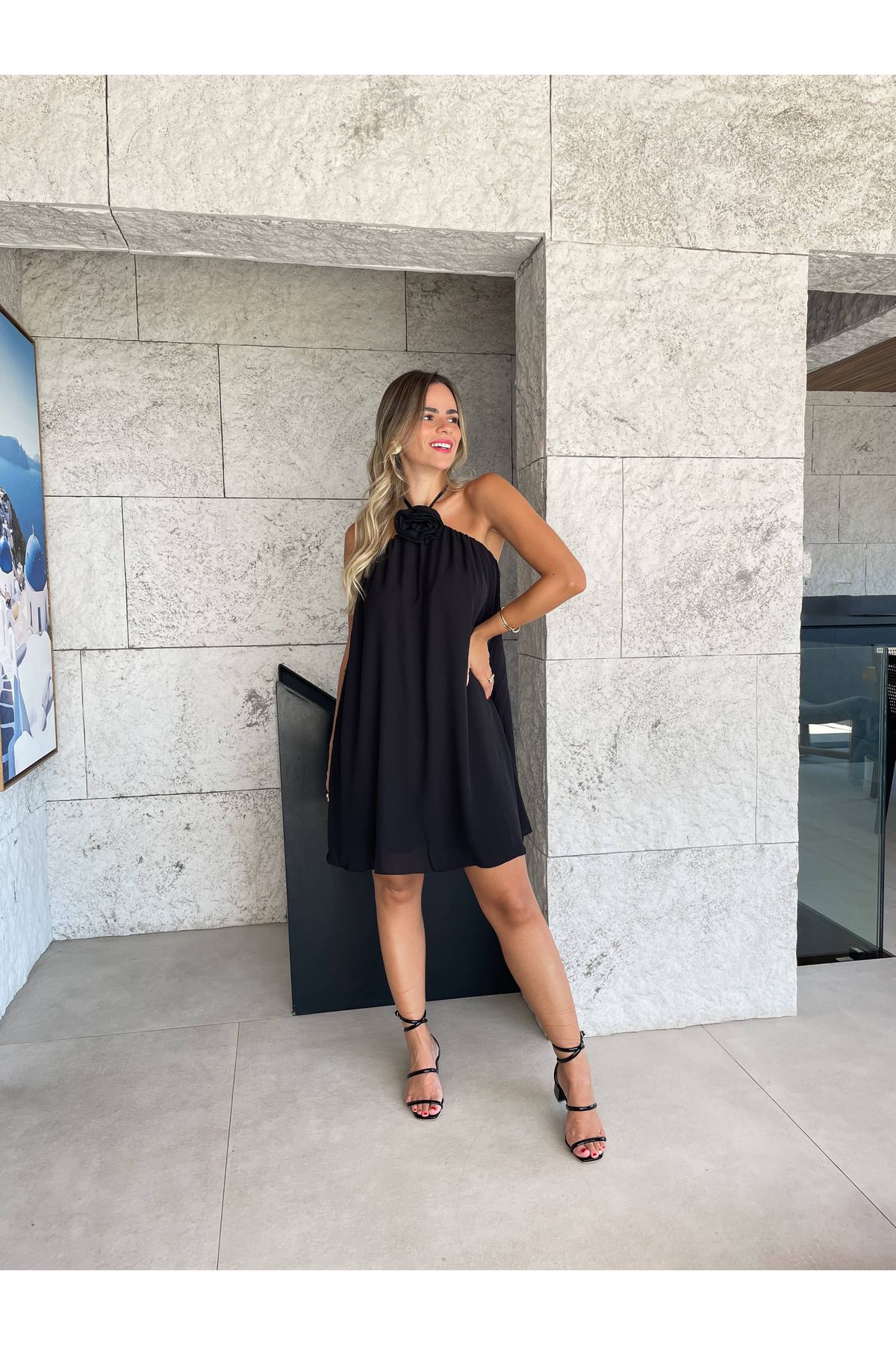 Vestido Soraia com flor - Preto