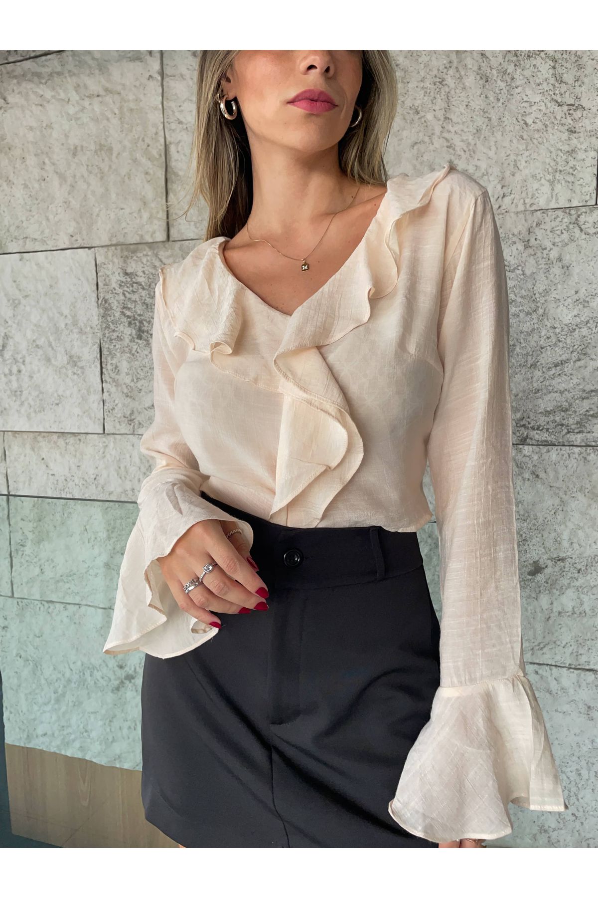 Blusa Lauren babados - bege