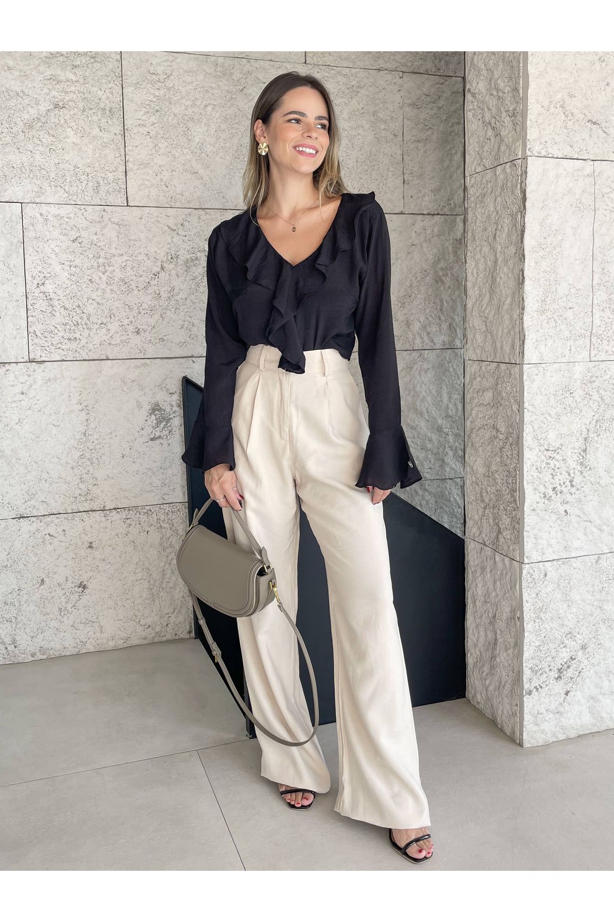Blusa Lauren babados - Preta