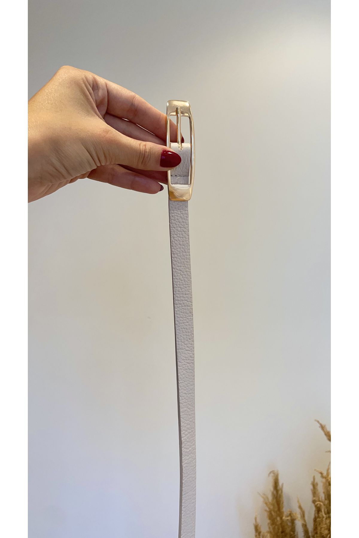 Cinto Lade Couro com fivela dourada fino - off white 
