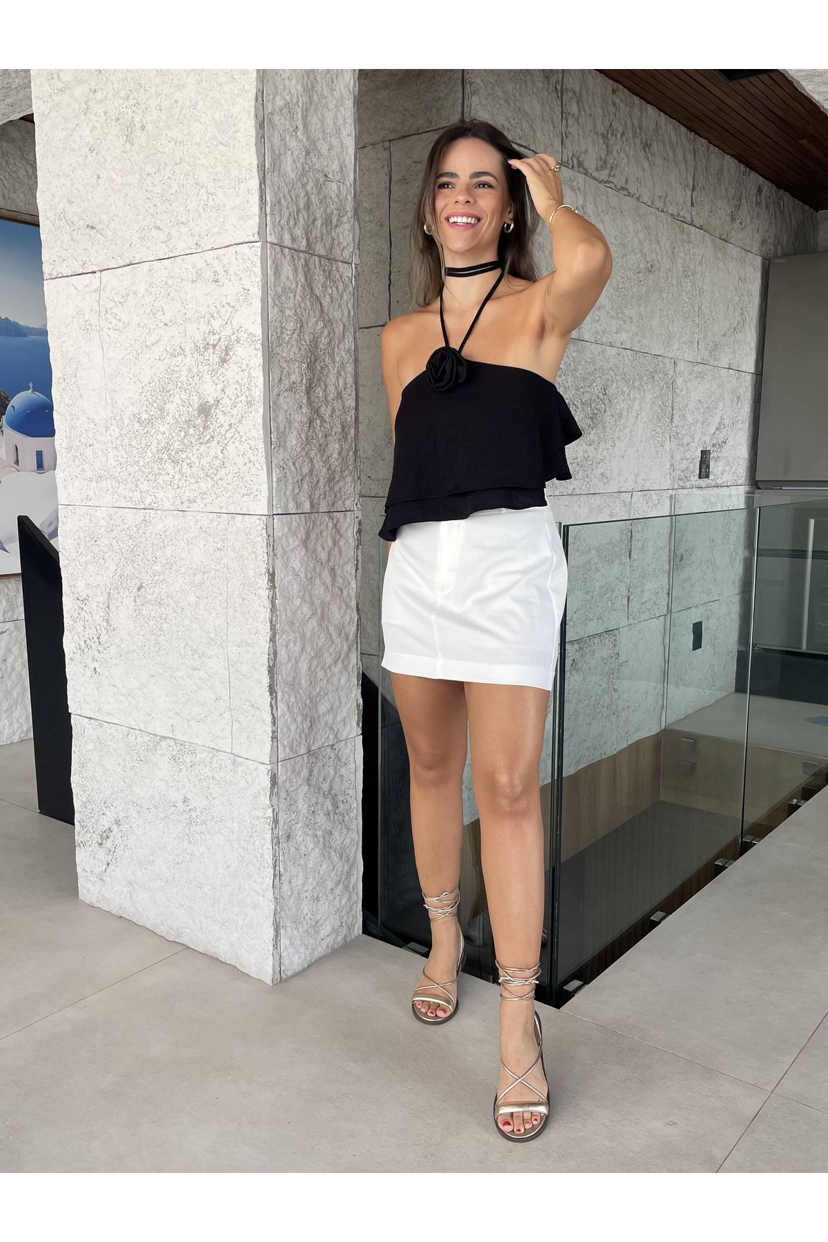 Blusa Jaque babados e flor - Preta