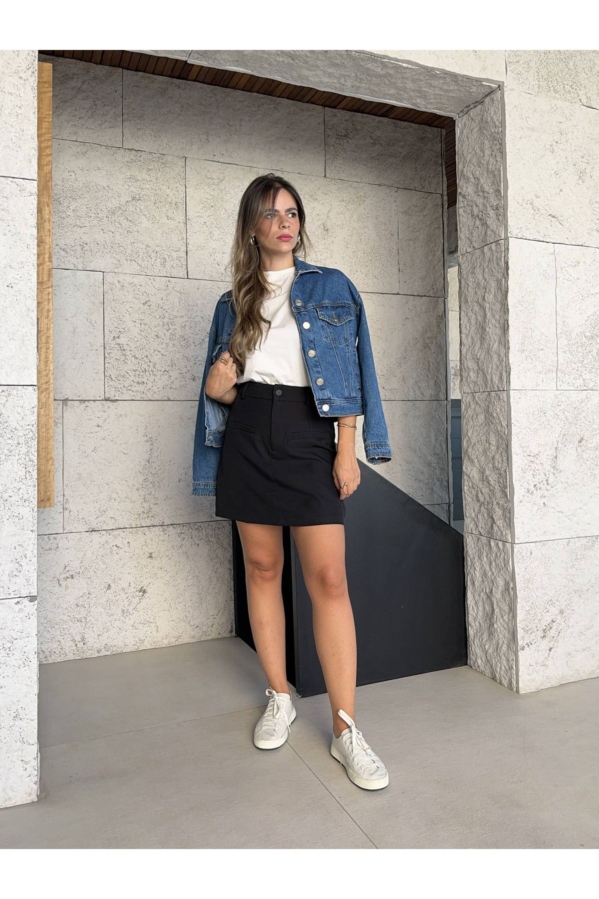 Saia Juliane Alfaiataria - Preta