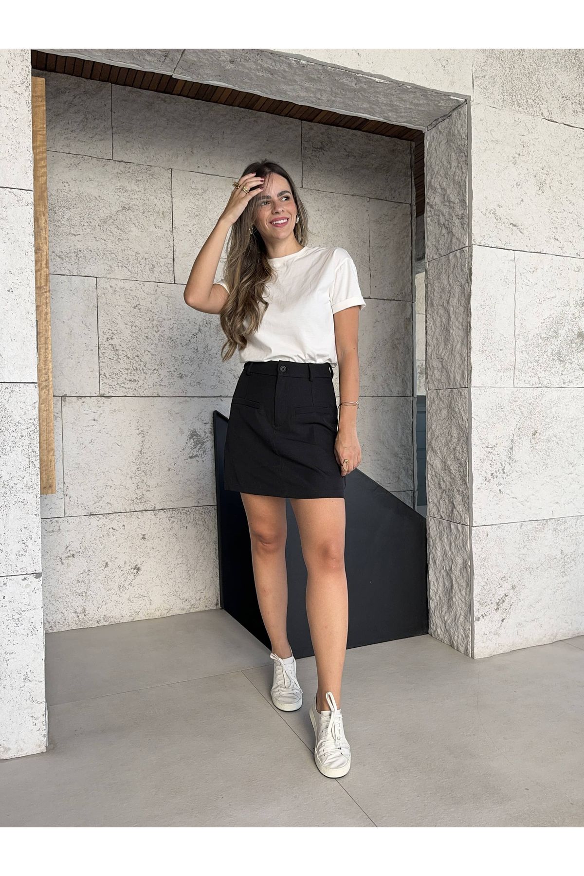 Saia Juliane Alfaiataria - Preta
