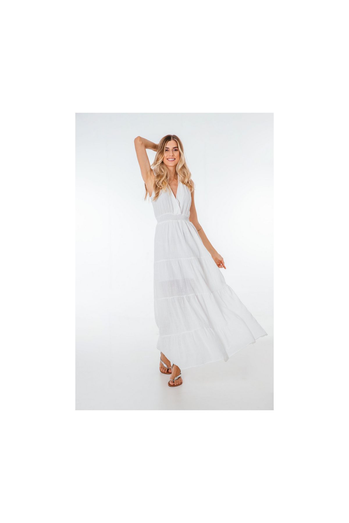 Vestido Babi longo com decote V lastex na cintura camadas na saia e babado na manga